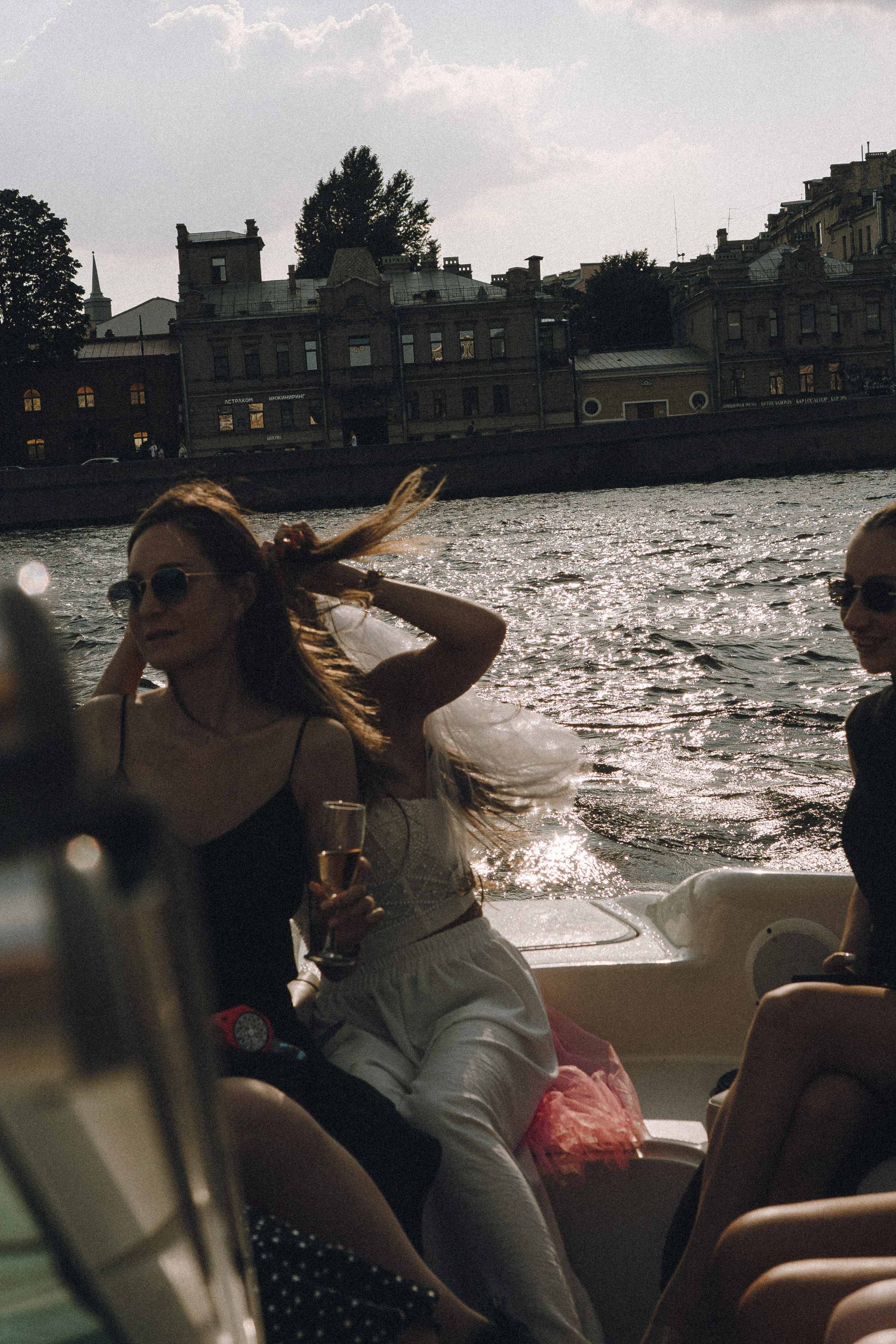 ДЕВИЧНИК НА КАТЕРЕ. Профессиональный фотограф, Санкт-Петербург — Виктория Богомолова