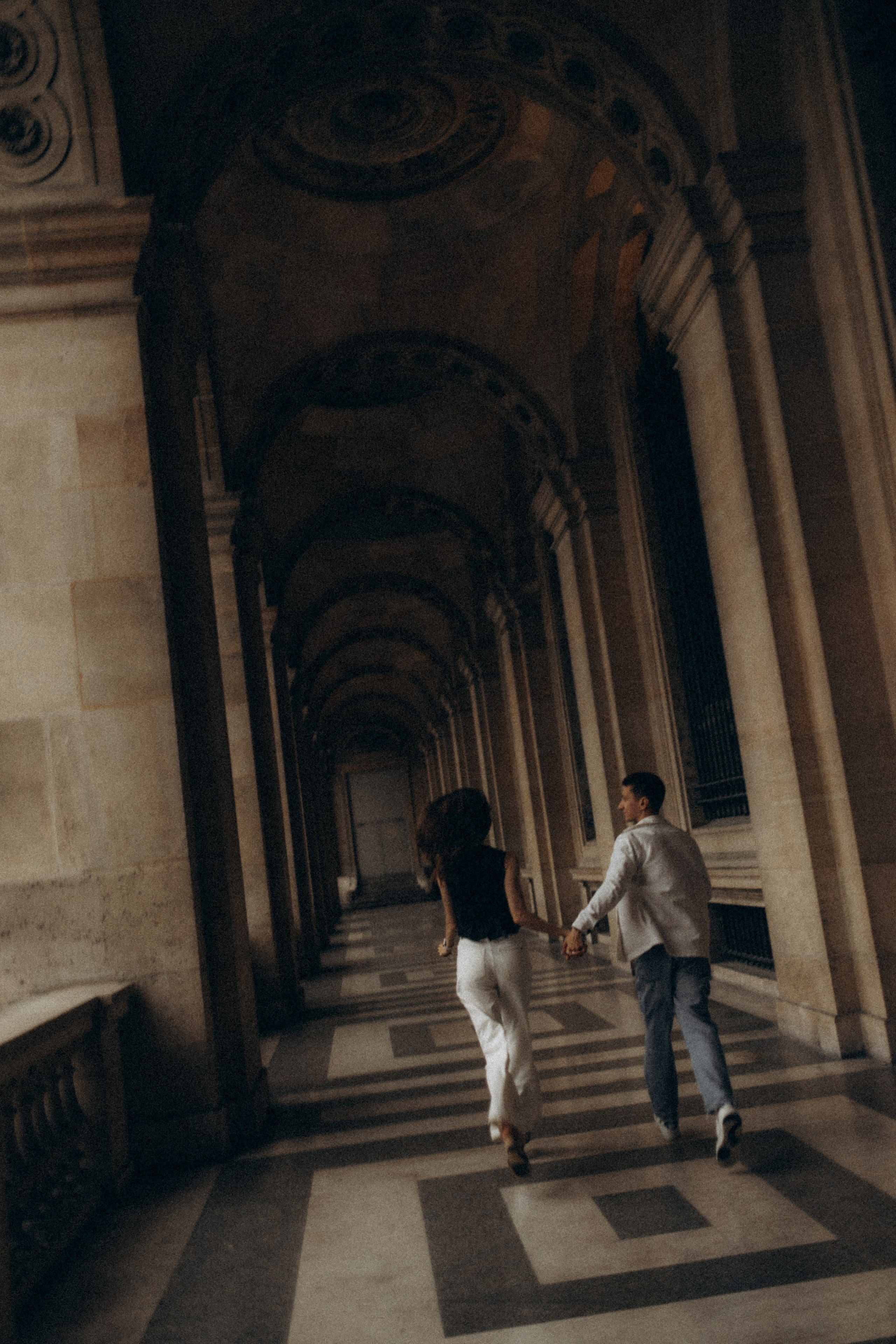 Затеряться с тобой в Париже. Фотограф в Париже