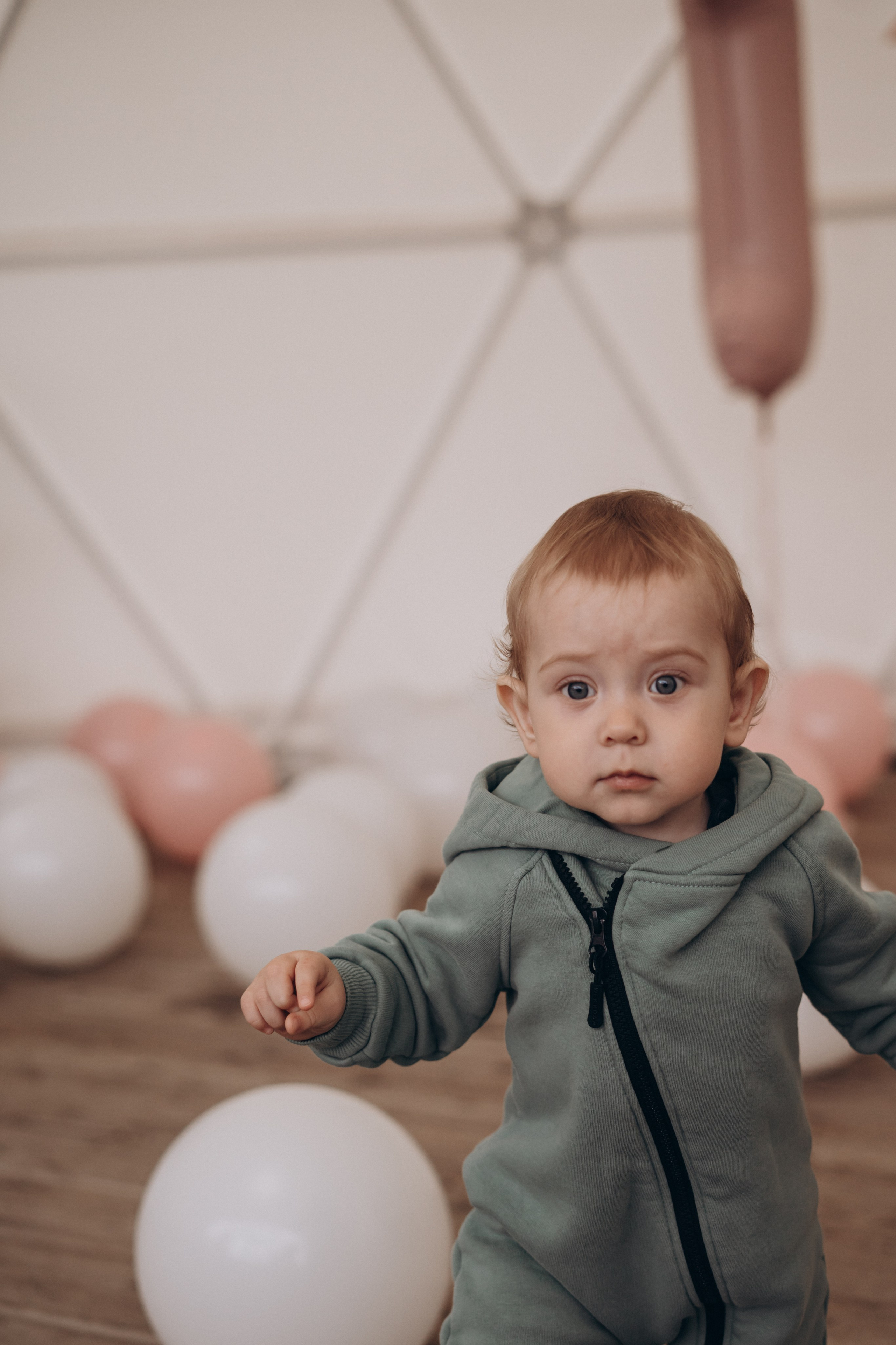 Саше 1 год. Семейный фотограф в Томске Зарина Азизбаева