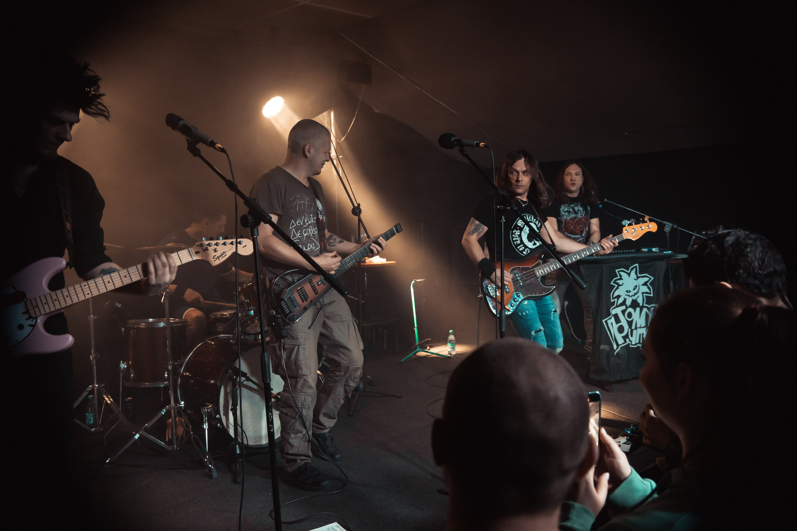 Потомучто. Красноярск, 28.02.2025, бар 64/6. Фотограф Регина Крикунова г. Красноярск