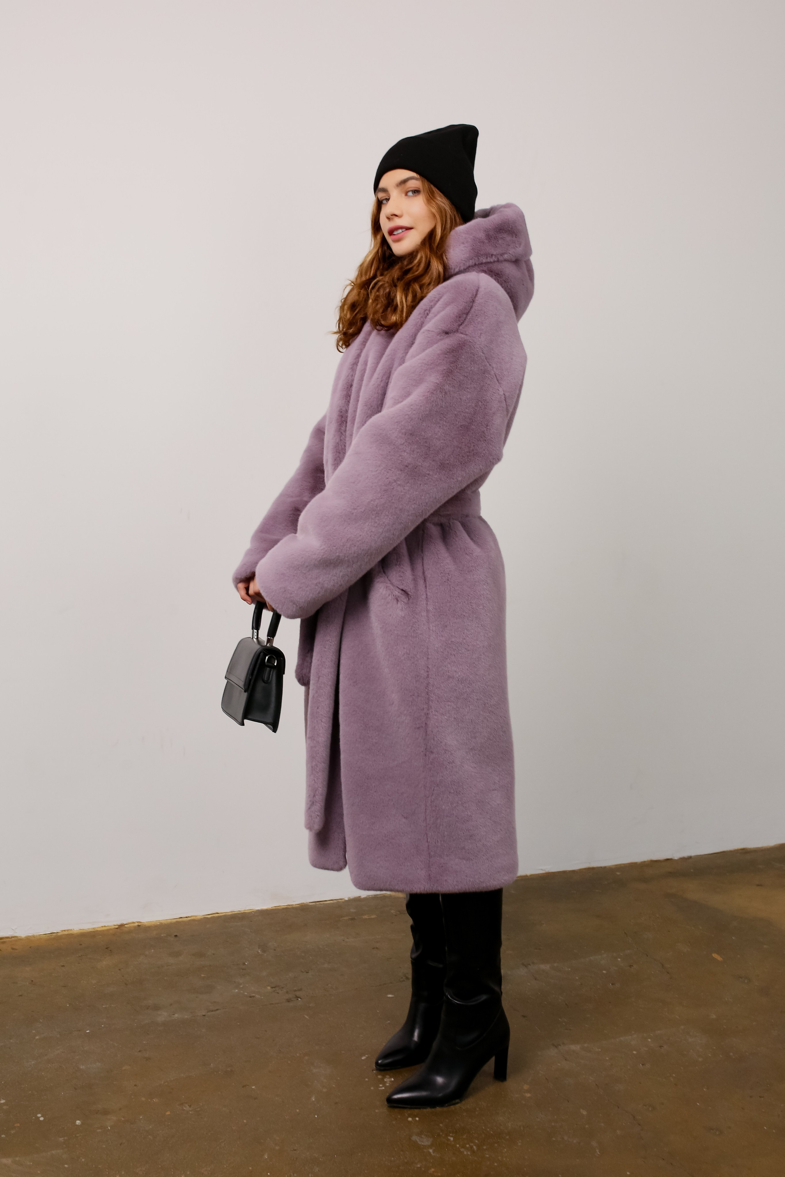 КАТАЛОГ ДЛЯ БРЕНДА ВЕРХНЕЙ ОДЕЖДЫ MISHKA. Бренд, контент фотограф в Волгограде Елена Даньшина