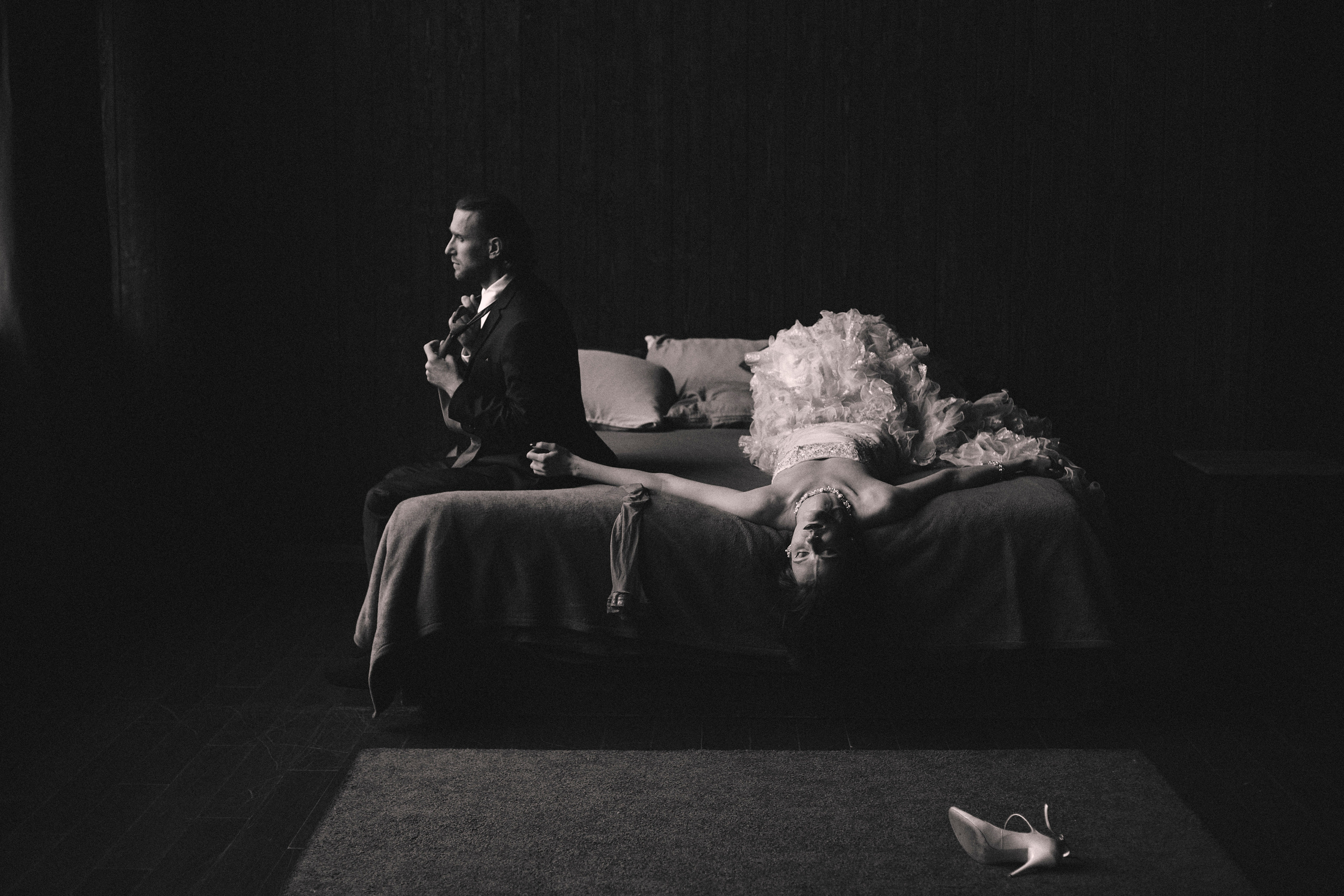 Свадебная фотосессия Авроры и Стаса в стиле Хельмута Ньютона. Анна Потявина. Фотограф Москва
