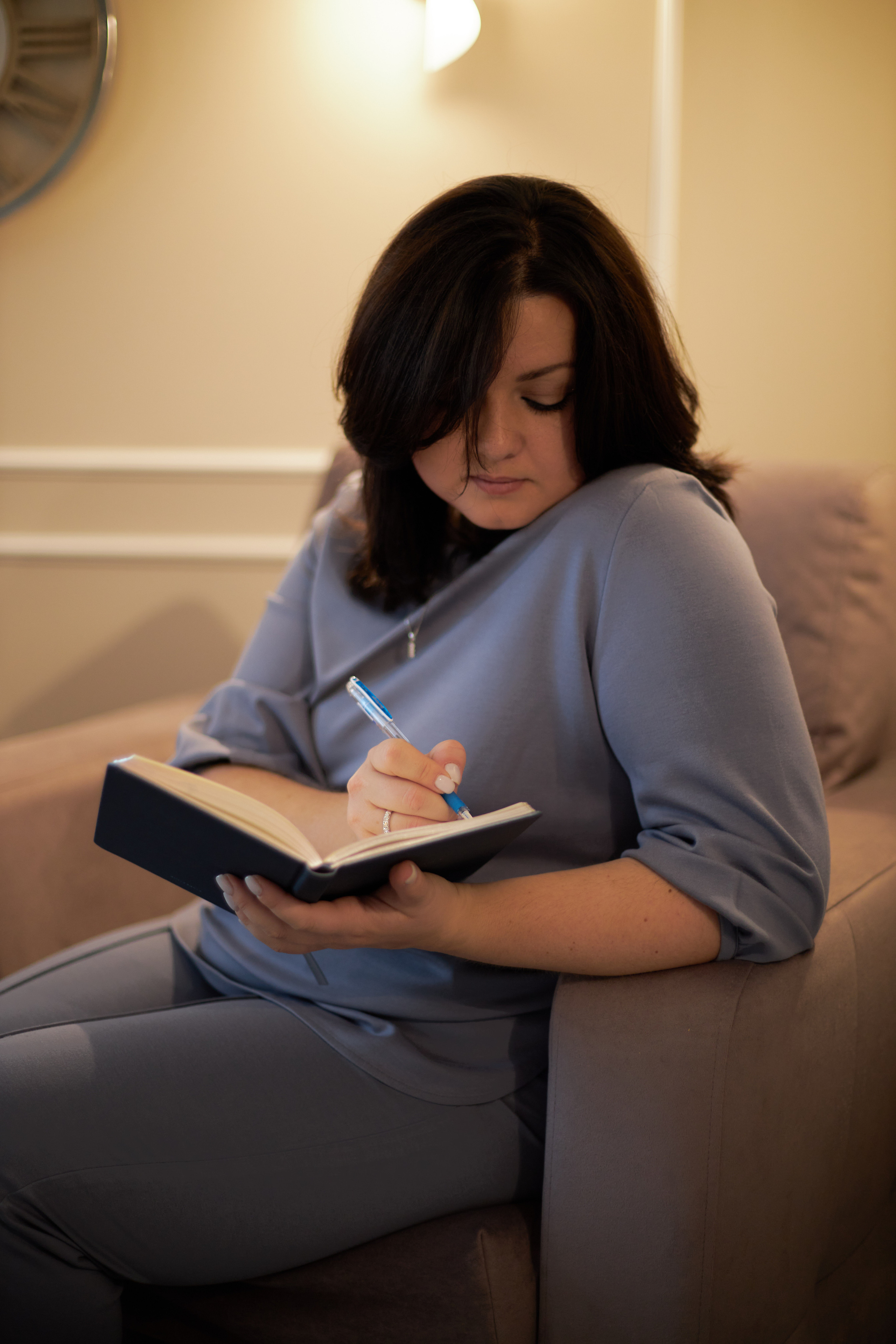 Контент-фотосессия для Анны, писателя, консультанта по трудоустройству. Анна Потявина. Фотограф Москва