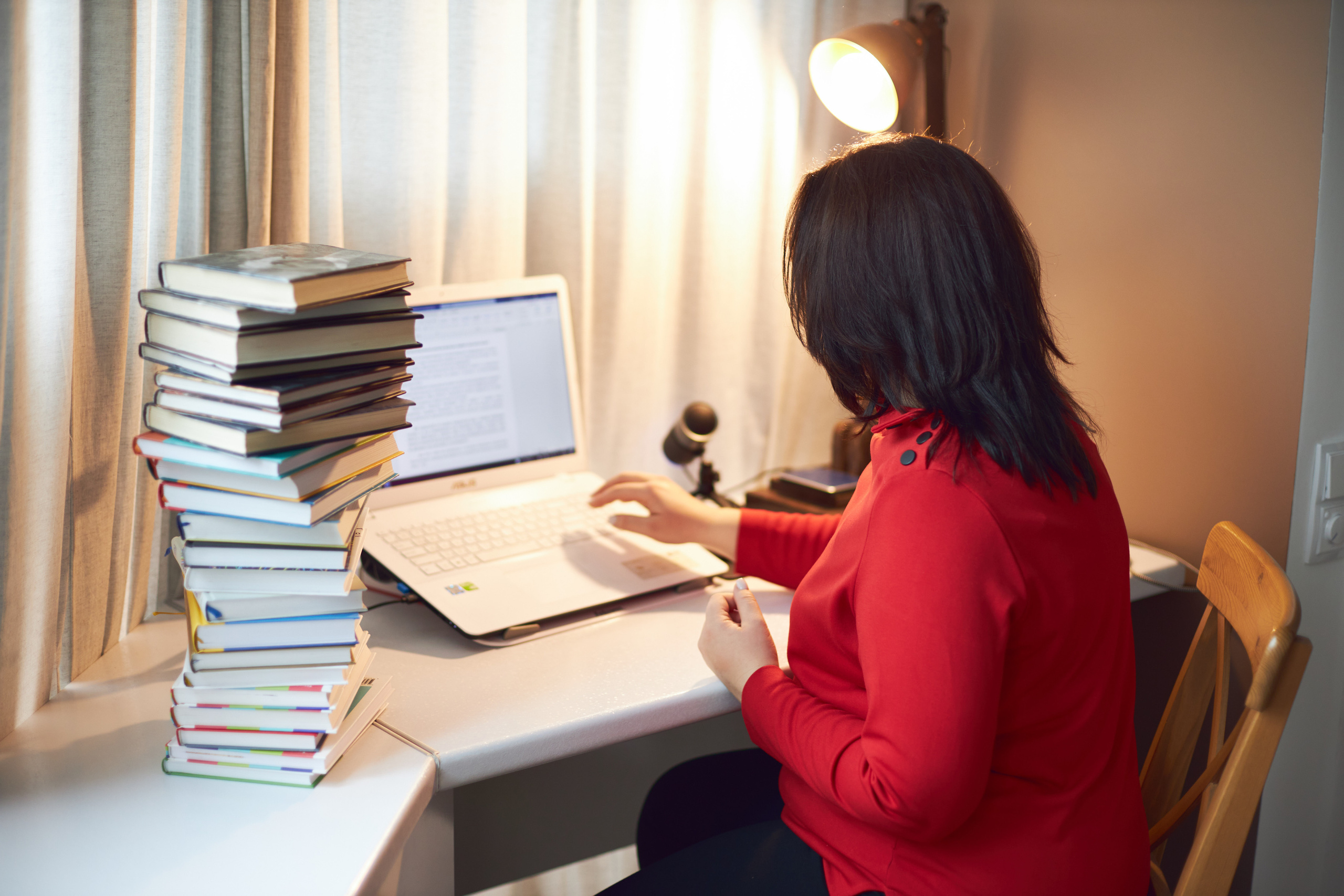 Контент-фотосессия для Анны, писателя, консультанта по трудоустройству. Анна Потявина. Фотограф Москва