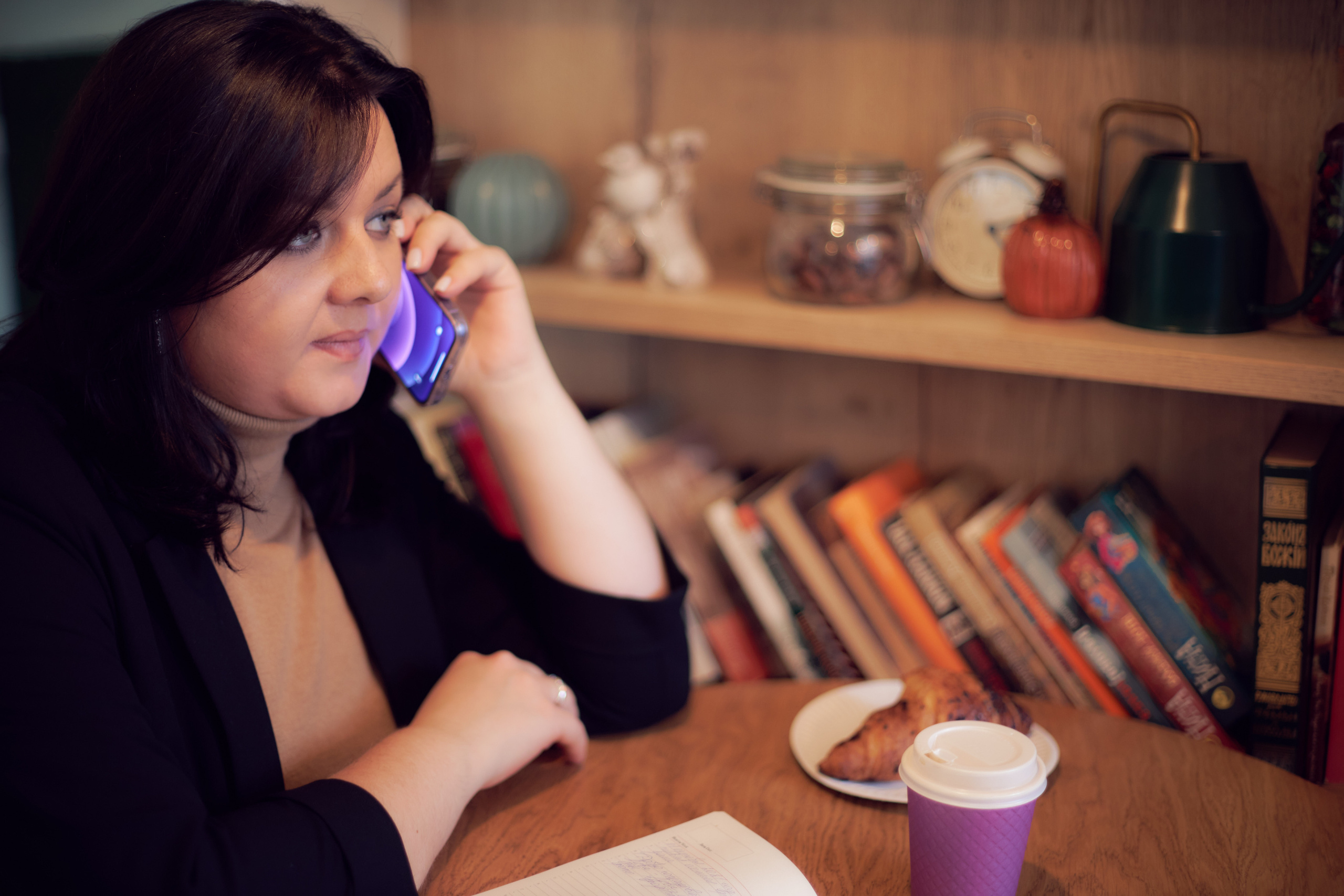 Контент-фотосессия для Анны, писателя, консультанта по трудоустройству. Анна Потявина. Фотограф Москва