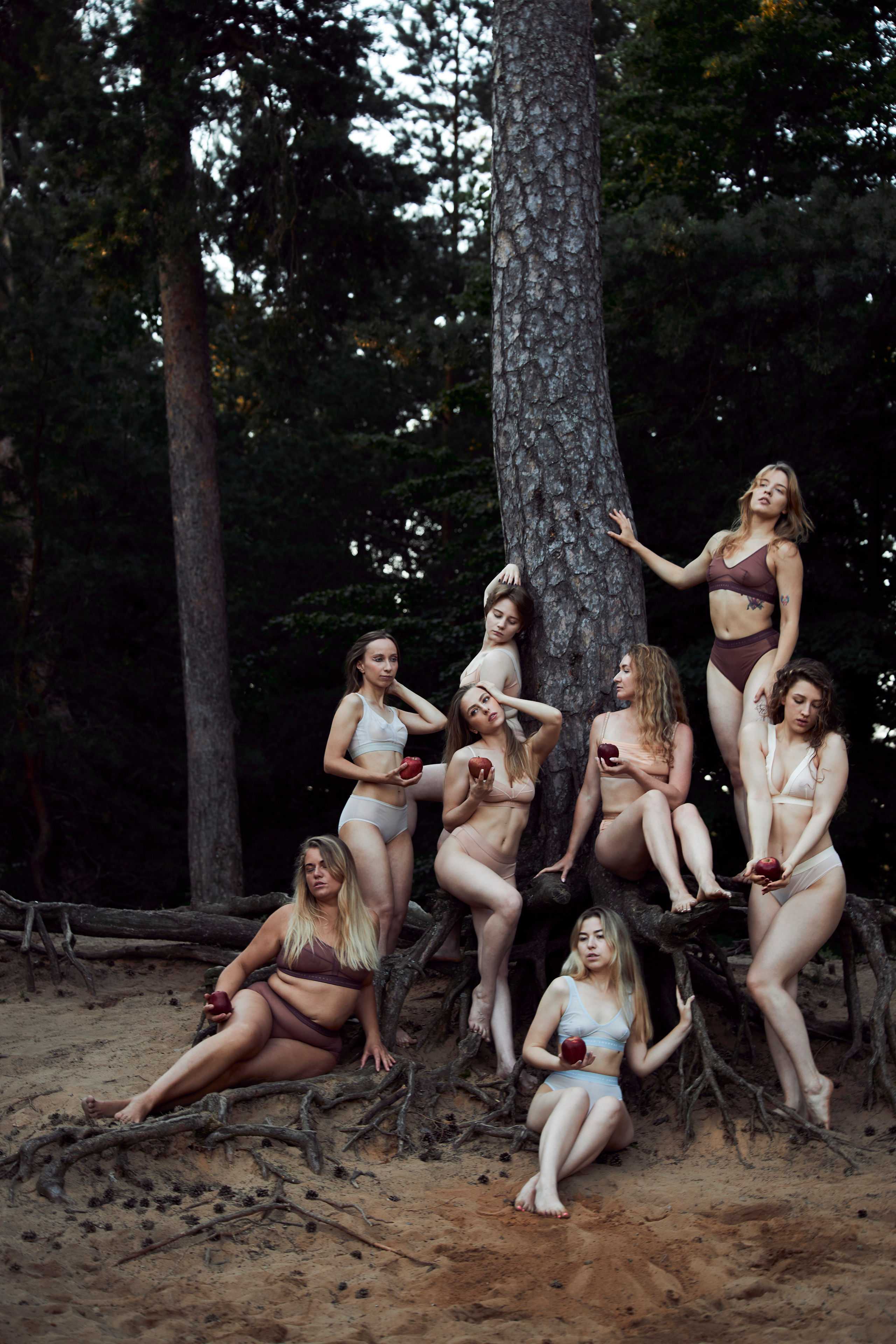 Фотосессия со множеством девушек в нижнем белье в Серебряном бору. Анна Потявина. Фотограф Москва