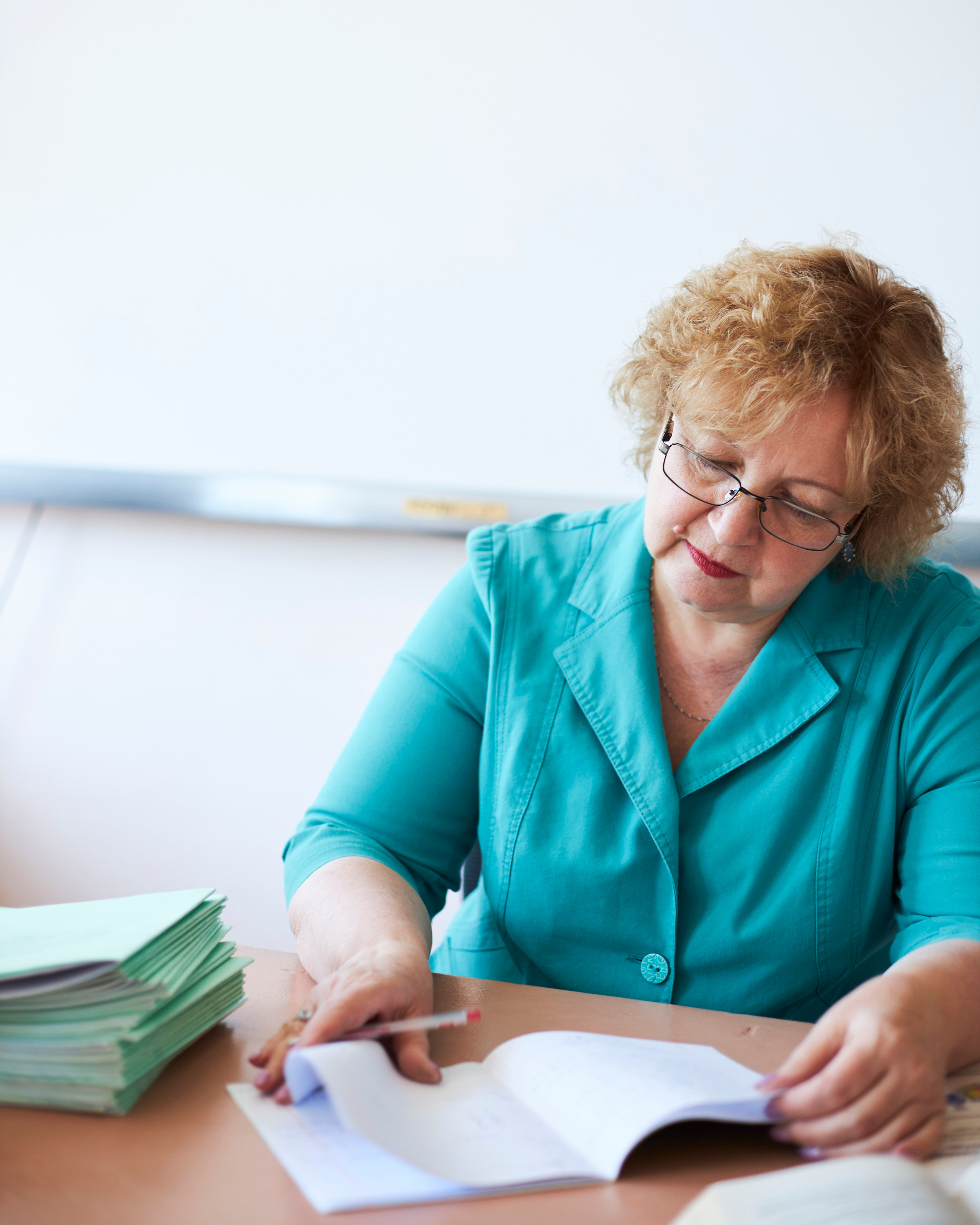 Контент-фотосессия для Людмилы - учителя химии и репетитора в школьном. Анна Потявина. Фотограф Москва