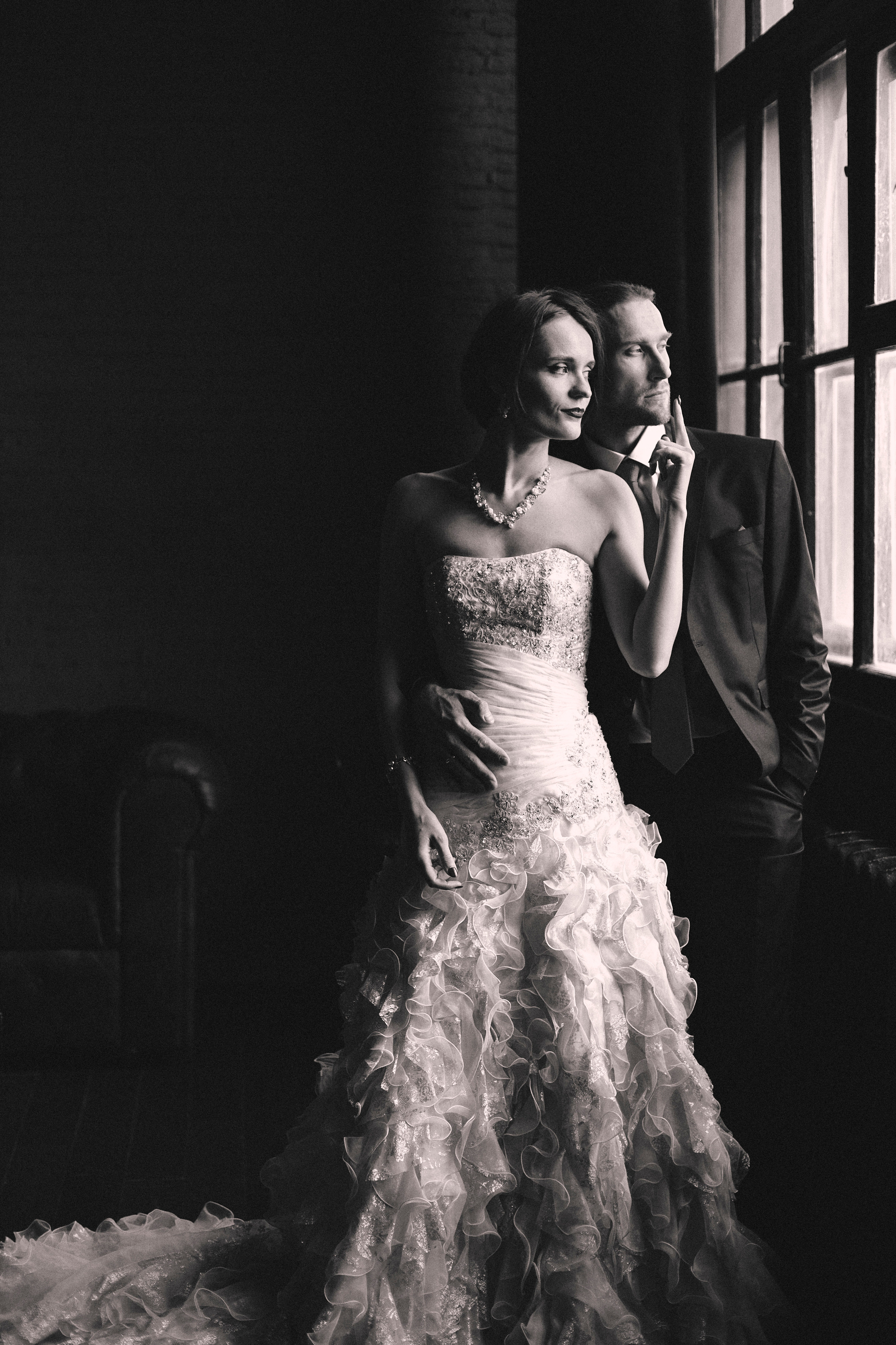 Свадебная фотосессия Авроры и Стаса в стиле Хельмута Ньютона. Анна Потявина. Фотограф Москва