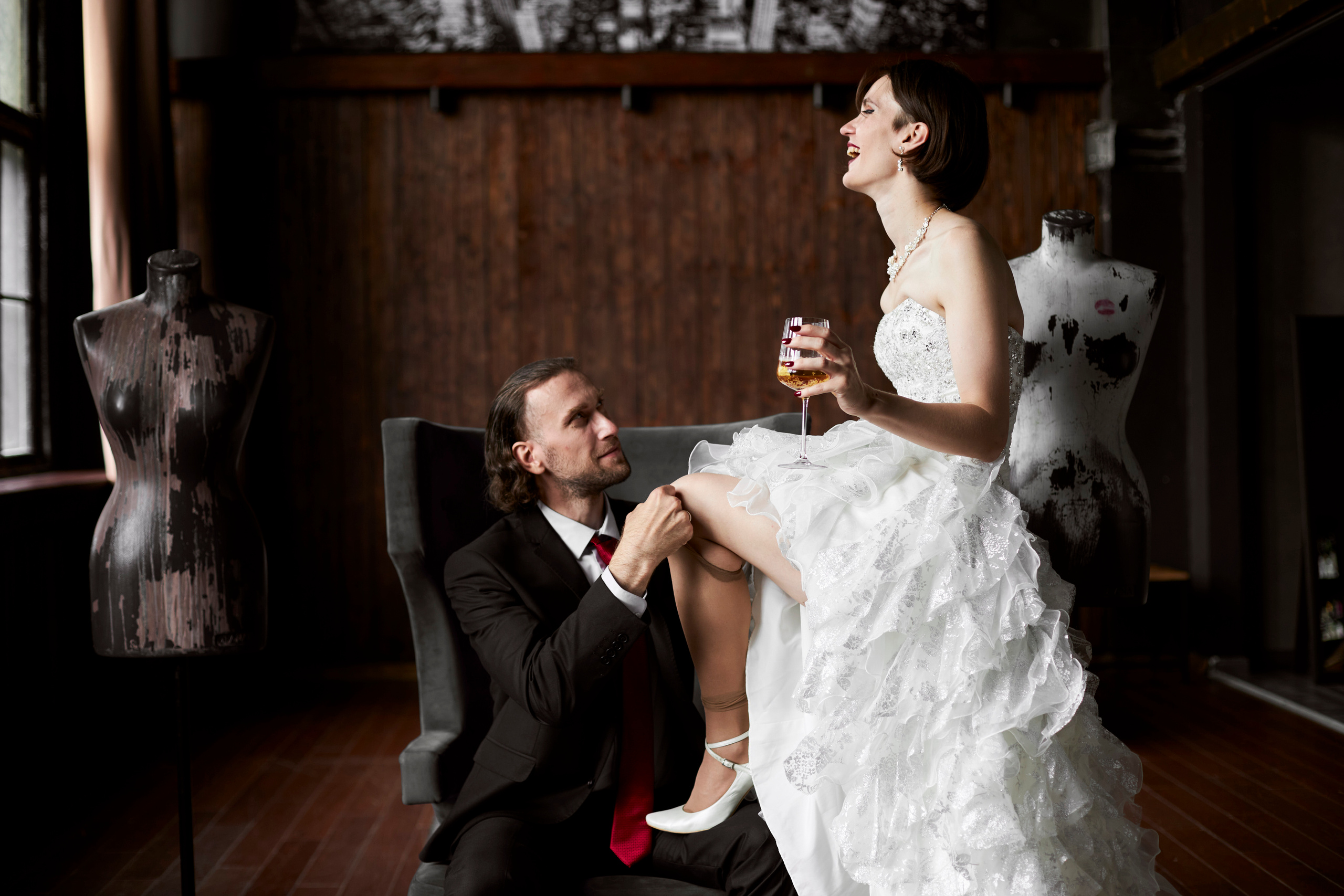 Свадебная фотосессия Авроры и Стаса в стиле Хельмута Ньютона. Анна Потявина. Фотограф Москва