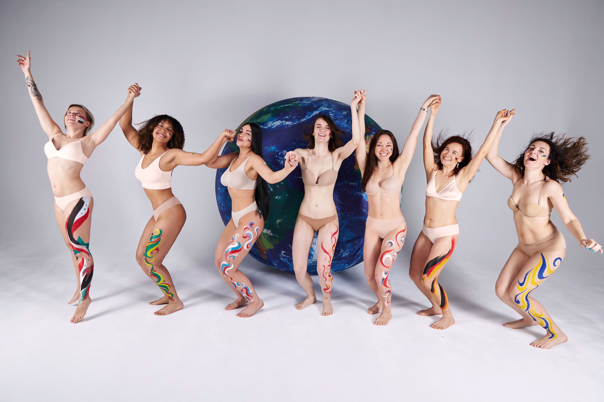 Фотосессия "Земной шар" за Мир во всём Мире. Анна Потявина. Фотограф Москва