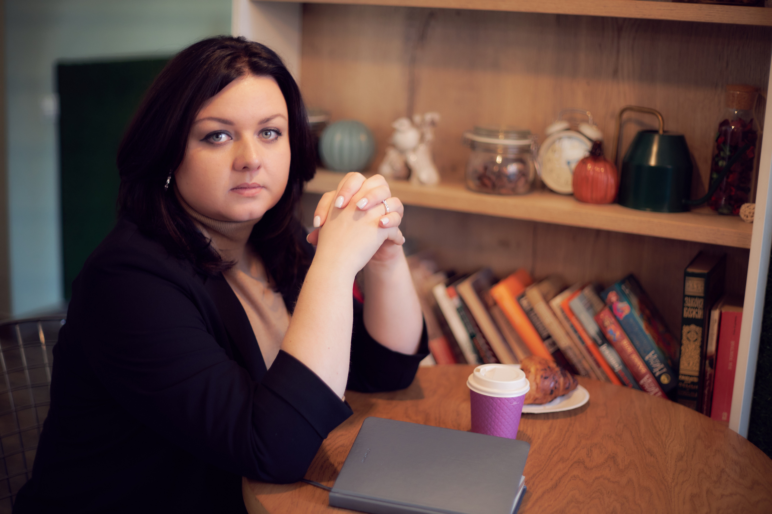 Контент-фотосессия для Анны, писателя, консультанта по трудоустройству. Анна Потявина. Фотограф Москва