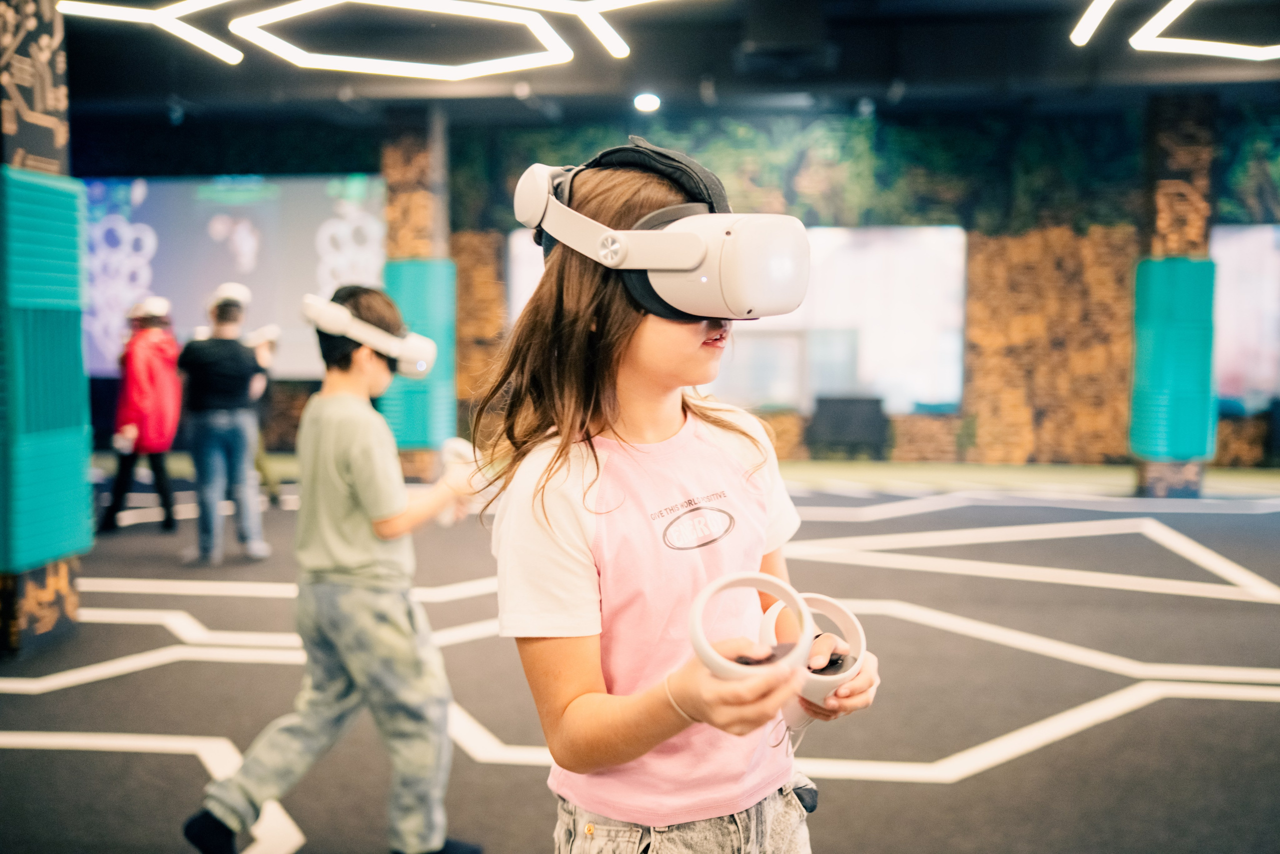 VR (September-October 2024). Felixtones