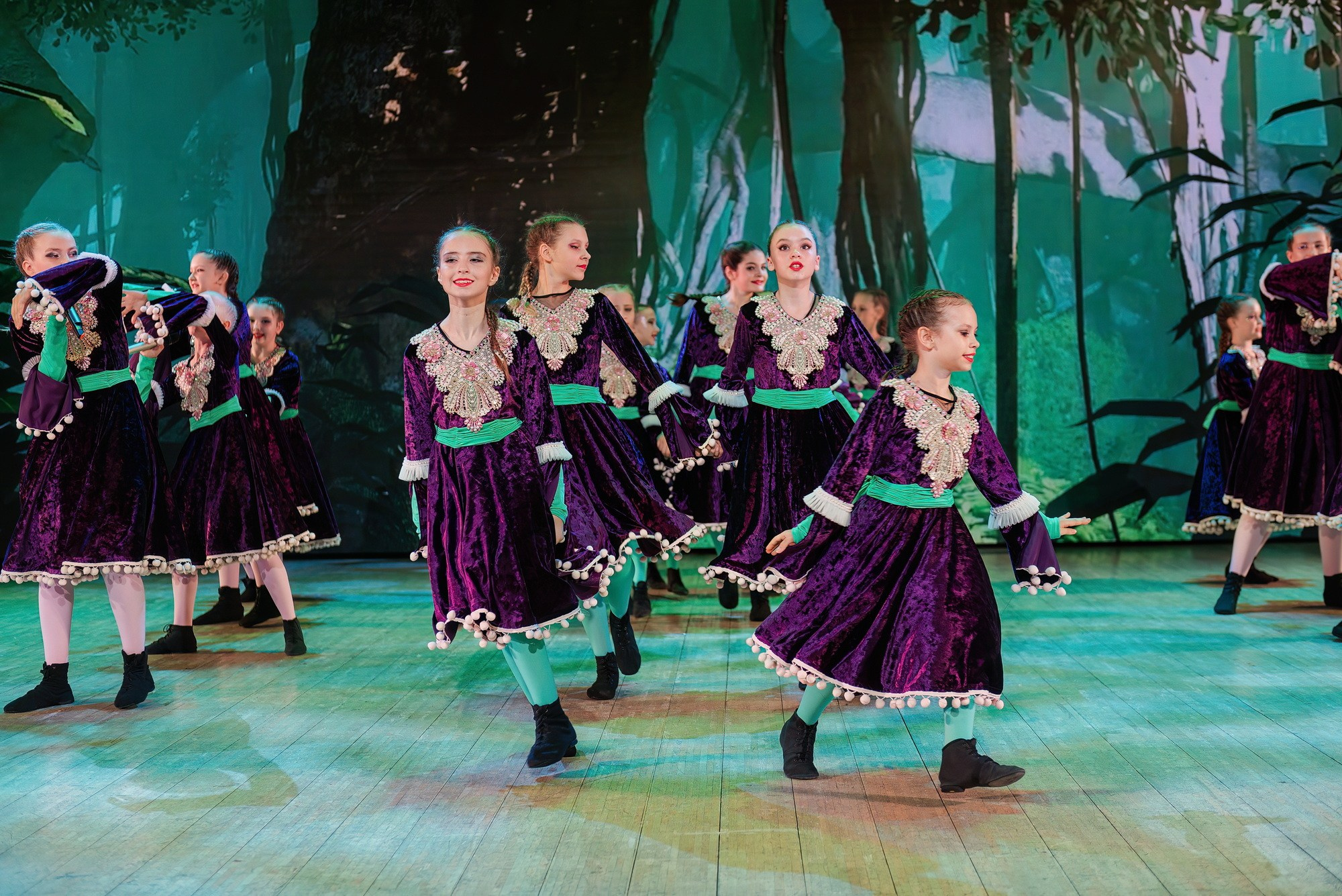 Отчетный концерт Образцового коллектива Алтая театра эстрадной песни «Созвездие». Свадебный и репортажный фотограф Никита Сницарев в Барнауле