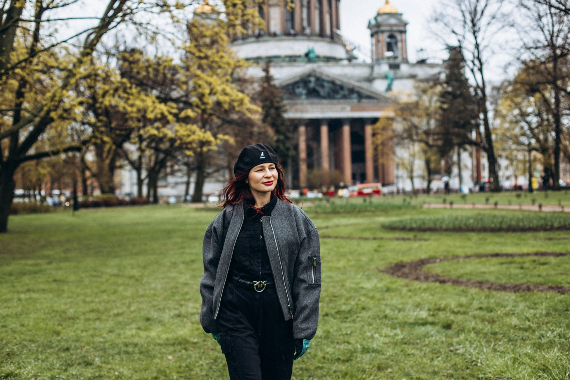 Людмила в мае. Фотопрогулка в Петербурге. Индивидуальный и семейный фотограф в Санкт-Петербурге
