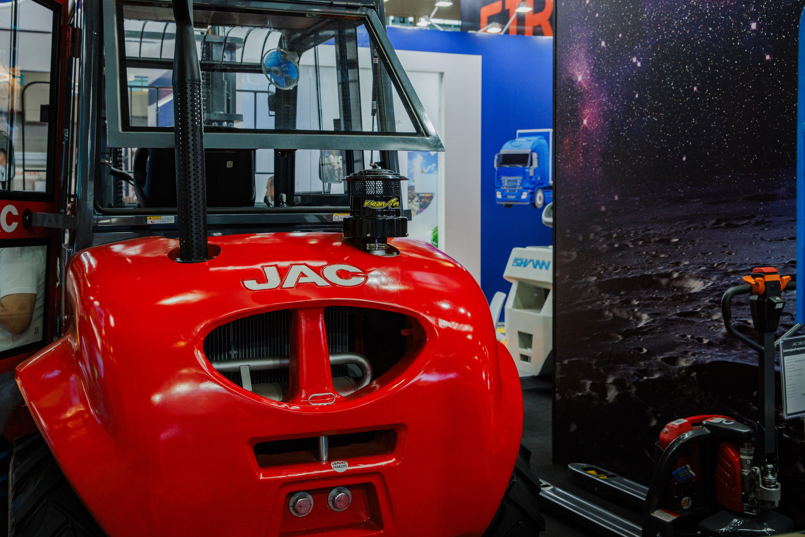 Выставка Спец. Техники. Фотограф Москва Шептаев Артём