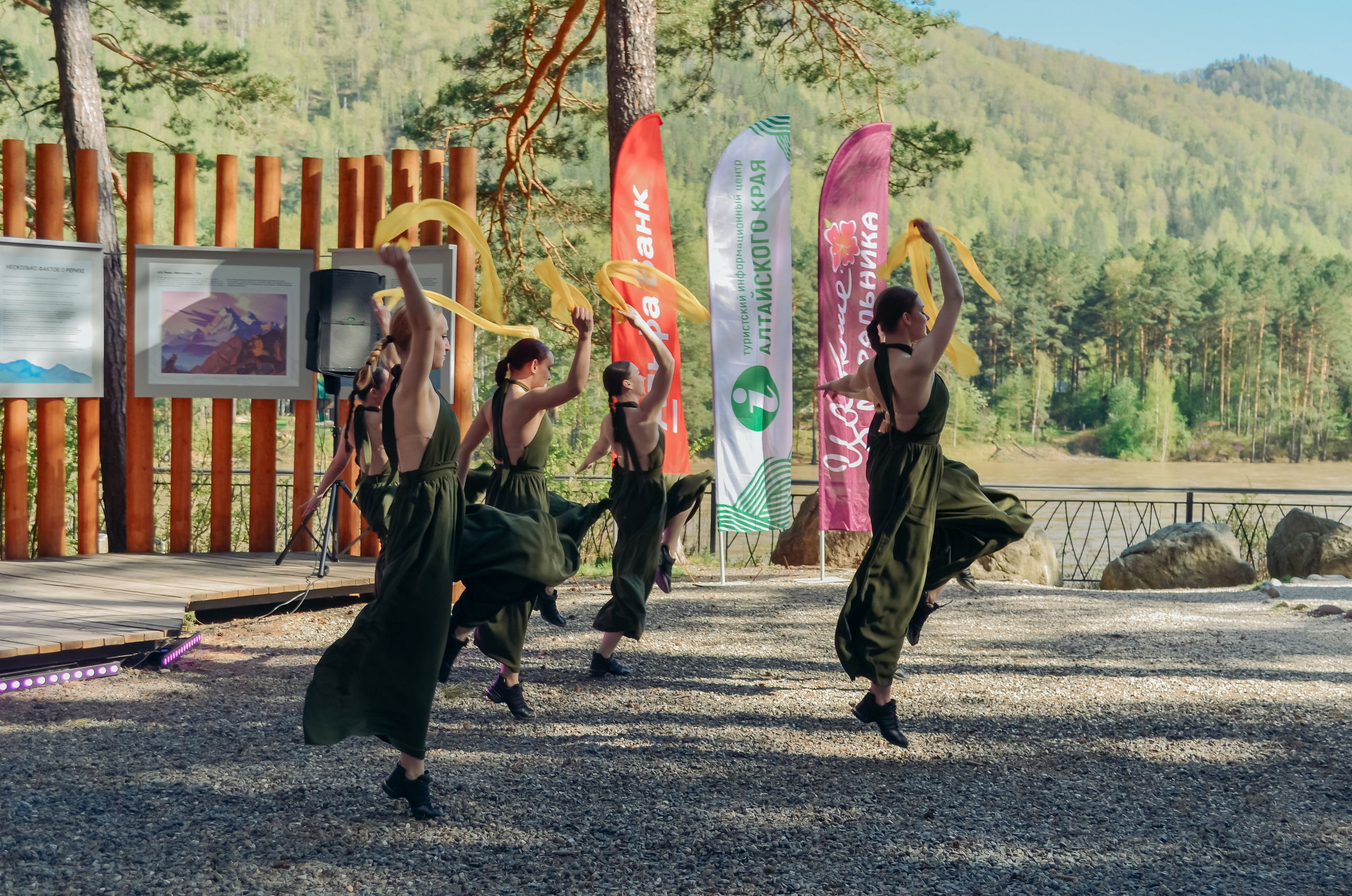 Фестиваль «Цветение Маральника на Алтае 2025». Фоторепортаж. Денисова Аля — фотограф для парных съемок и индивидуальных историй в Барнауле