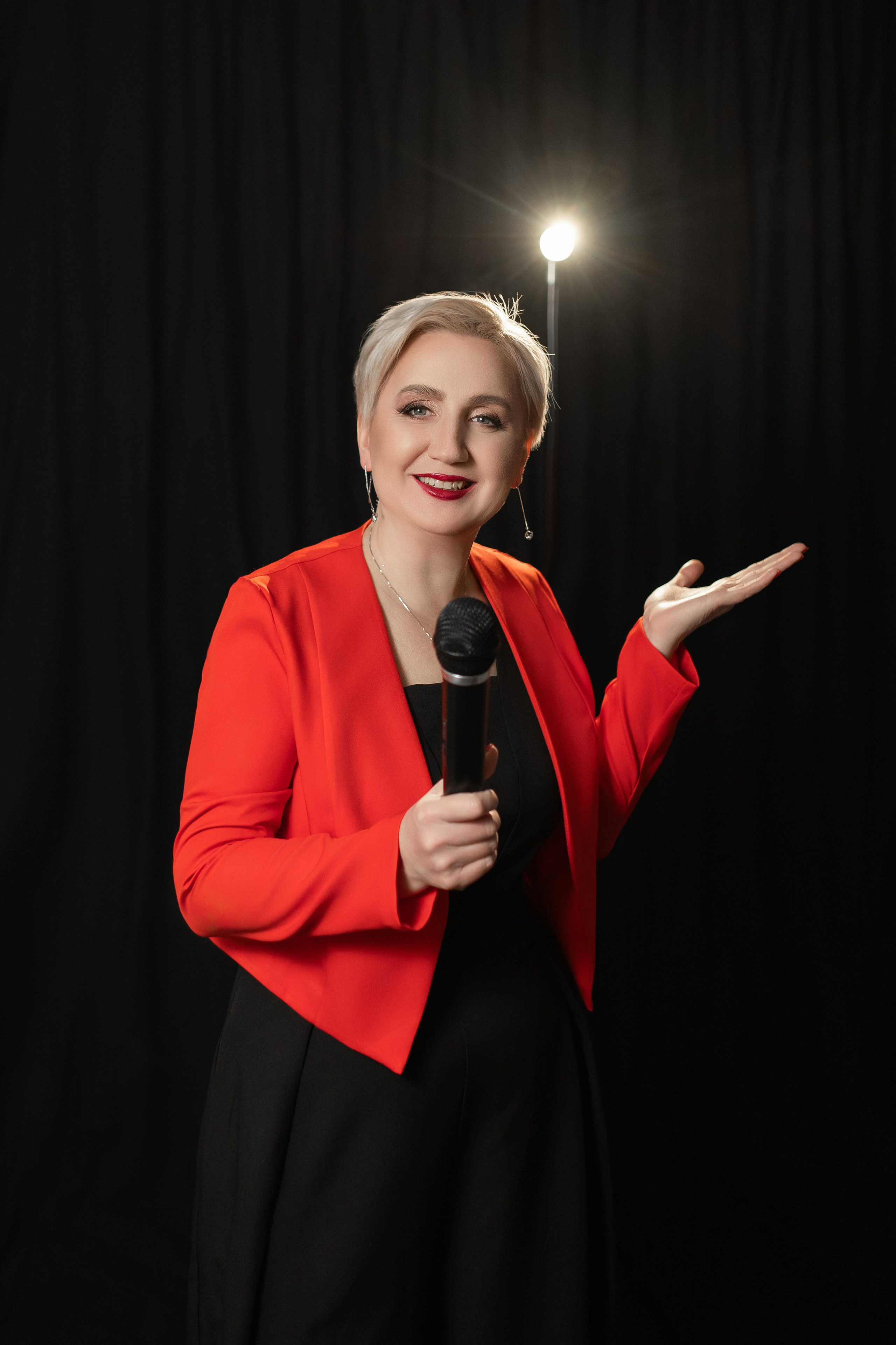 Олесяв моей студии. Март 2025. Фотограф Пермь. Свадьбы. Семья и дети, школа, д. сад. Фотокниги