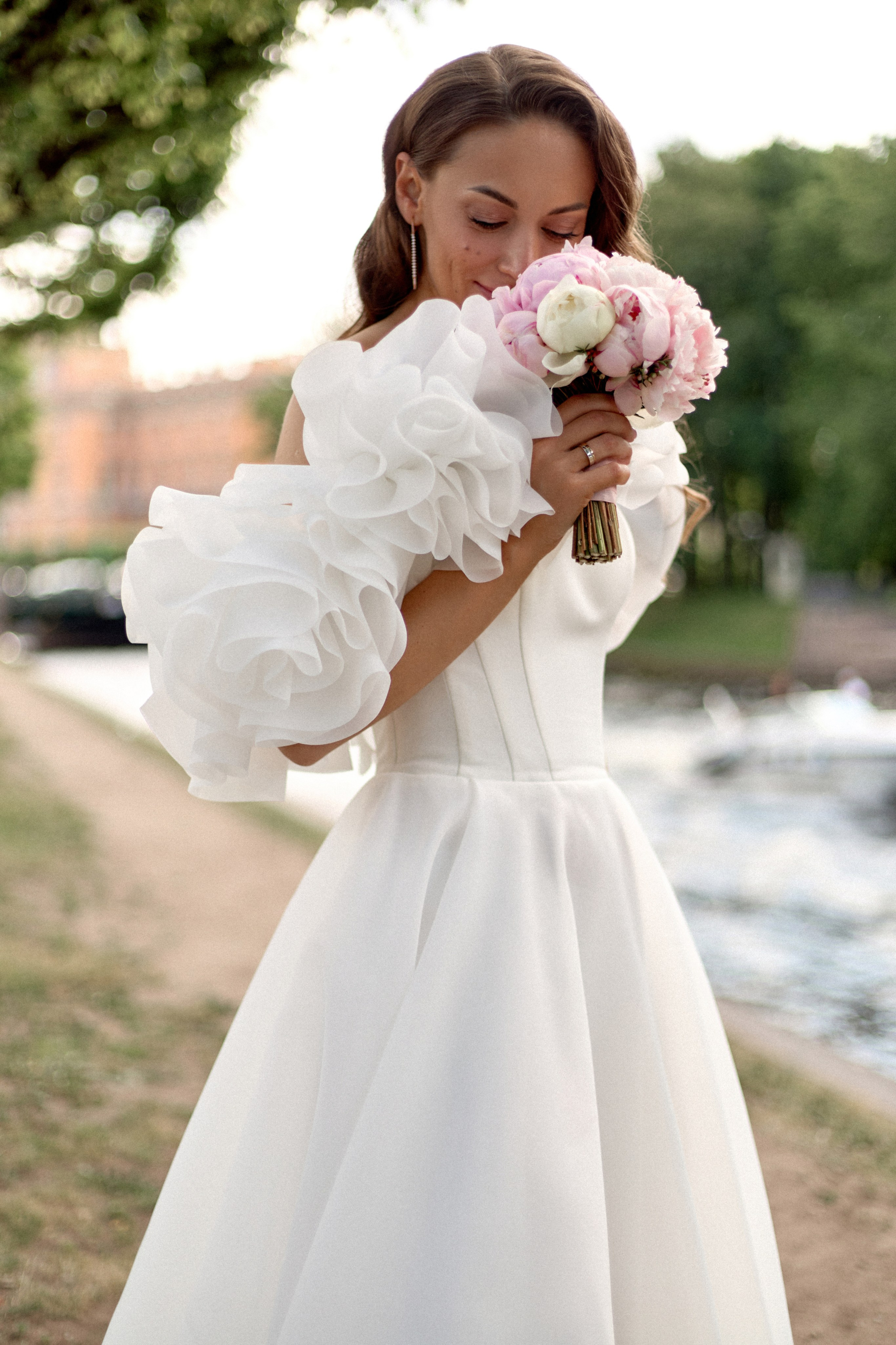 Свадебная фотосессия на катере в Санкт-Петербурге. Сестры Карабаза. Фотографы и ретушеры в Москве и Санкт-Петербурге
