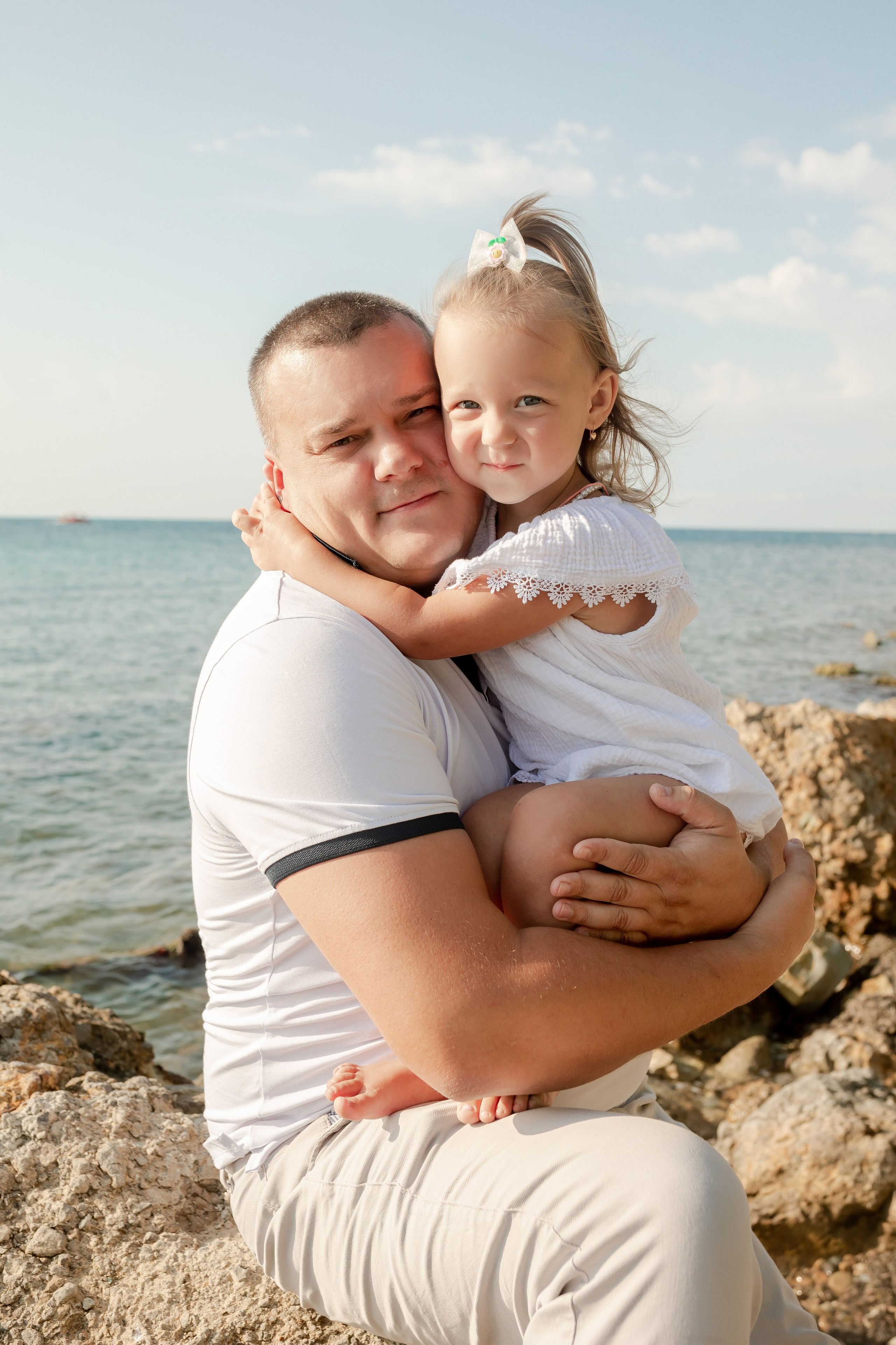 Анастасия и Максим с дочками. Фотограф в Геленджике, Архипо-Осиповке, Абрау-Дюрсо, Кринице Виктория