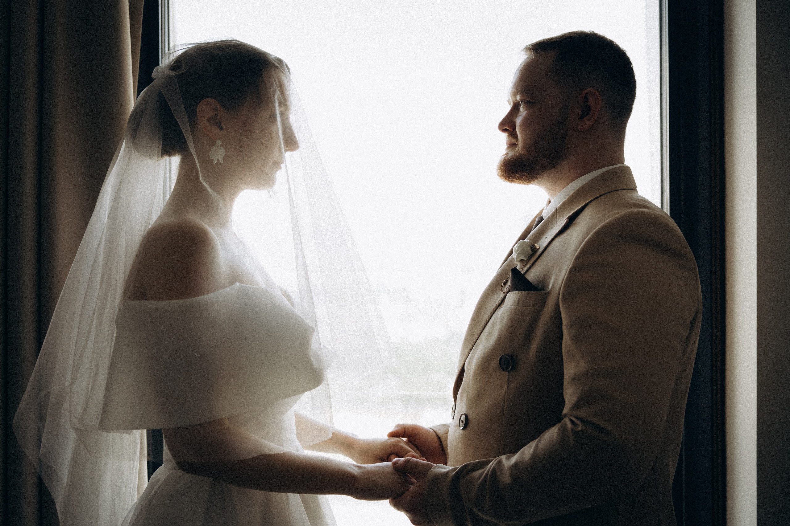 Утро невесты и свадебная фотосессия на теплоходе по Москве-реке