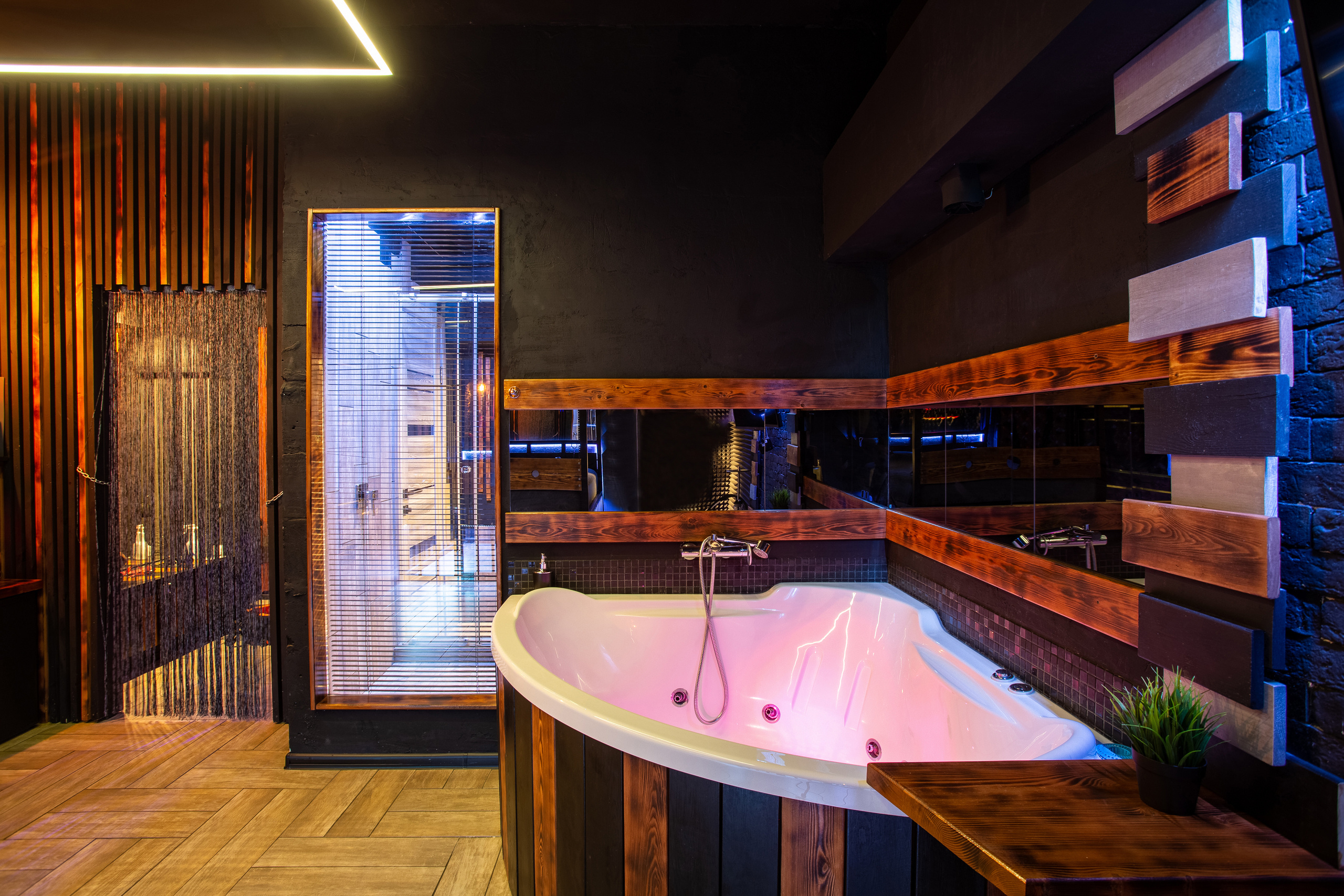 БДСМ Квартира. Свадебный и семейный фотограф Ворожейкин Олег. Фотографирую во Владиво