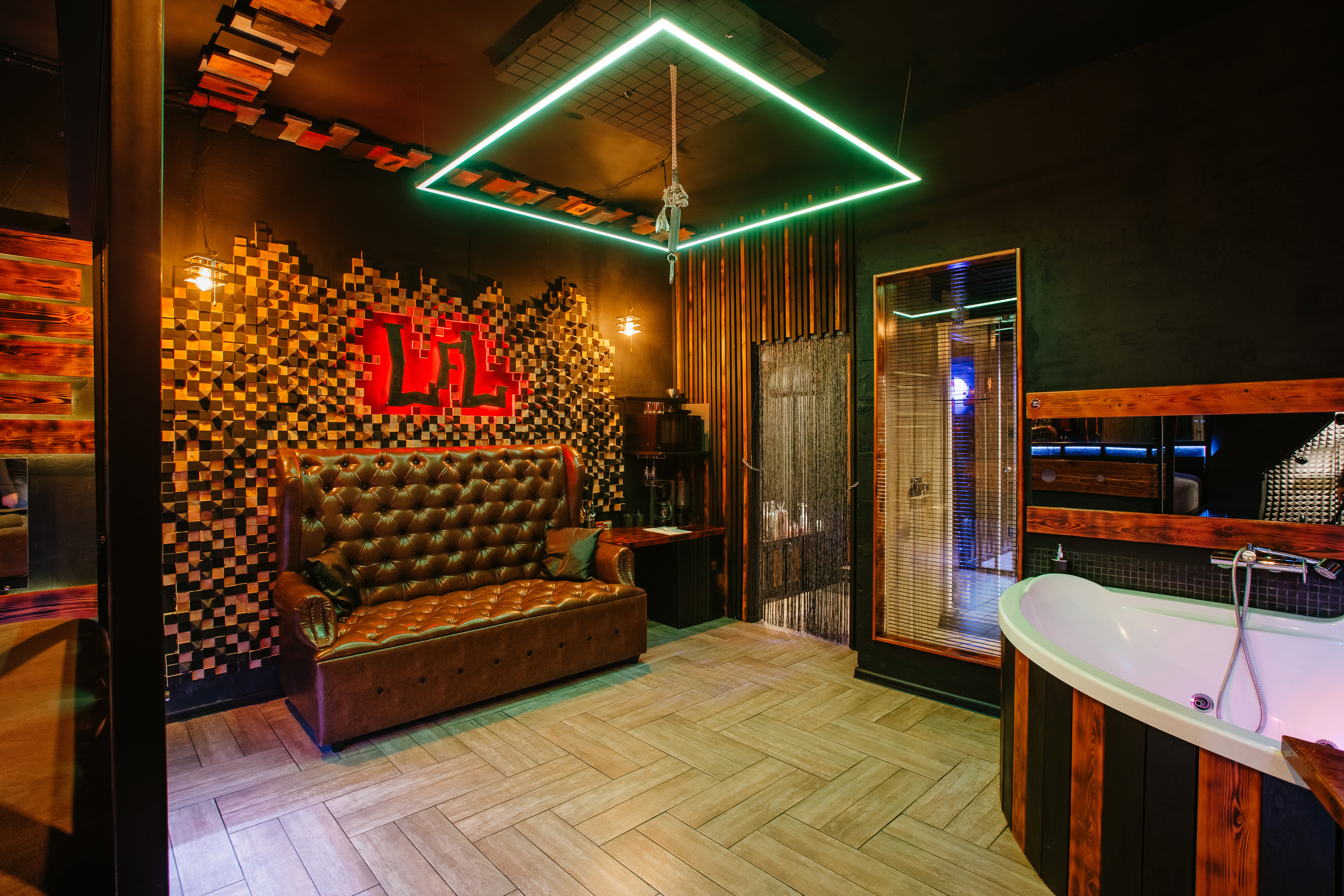 БДСМ Квартира. Свадебный и семейный фотограф Ворожейкин Олег. Фотографирую во Владиво