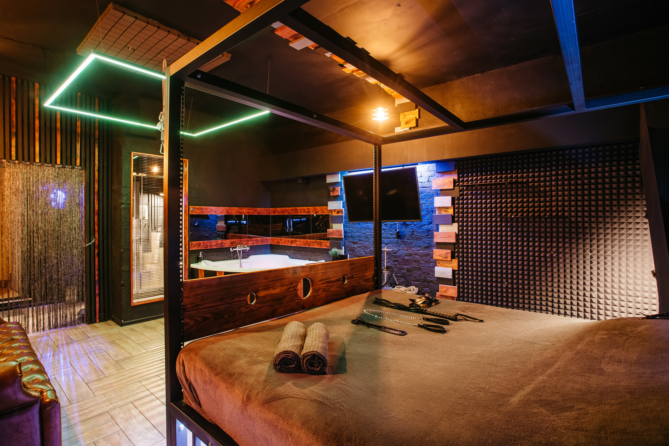 БДСМ Квартира. Свадебный и семейный фотограф Ворожейкин Олег. Фотографирую во Владиво