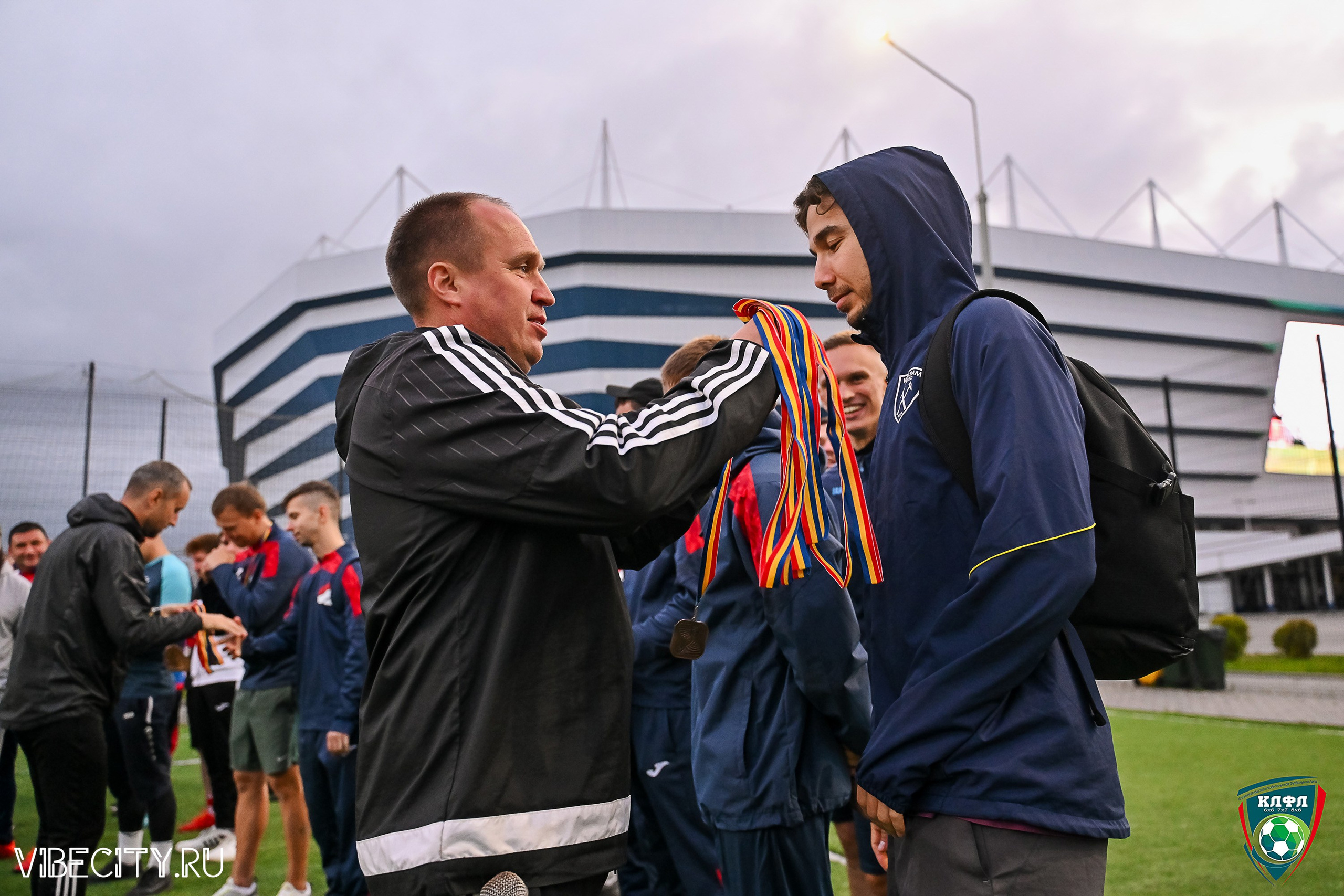 ФИНАЛЬНЫЕ МАТЧИ ПЛЕЙ-ОФФ XXl ЛЕТНЕГО КУБКА КАЛИНИНГРАДСКОЙ ЛФЛ. VIBECITY.RU Вайб Сити Ру Фоторепортажи Фотоотчеты Калининград