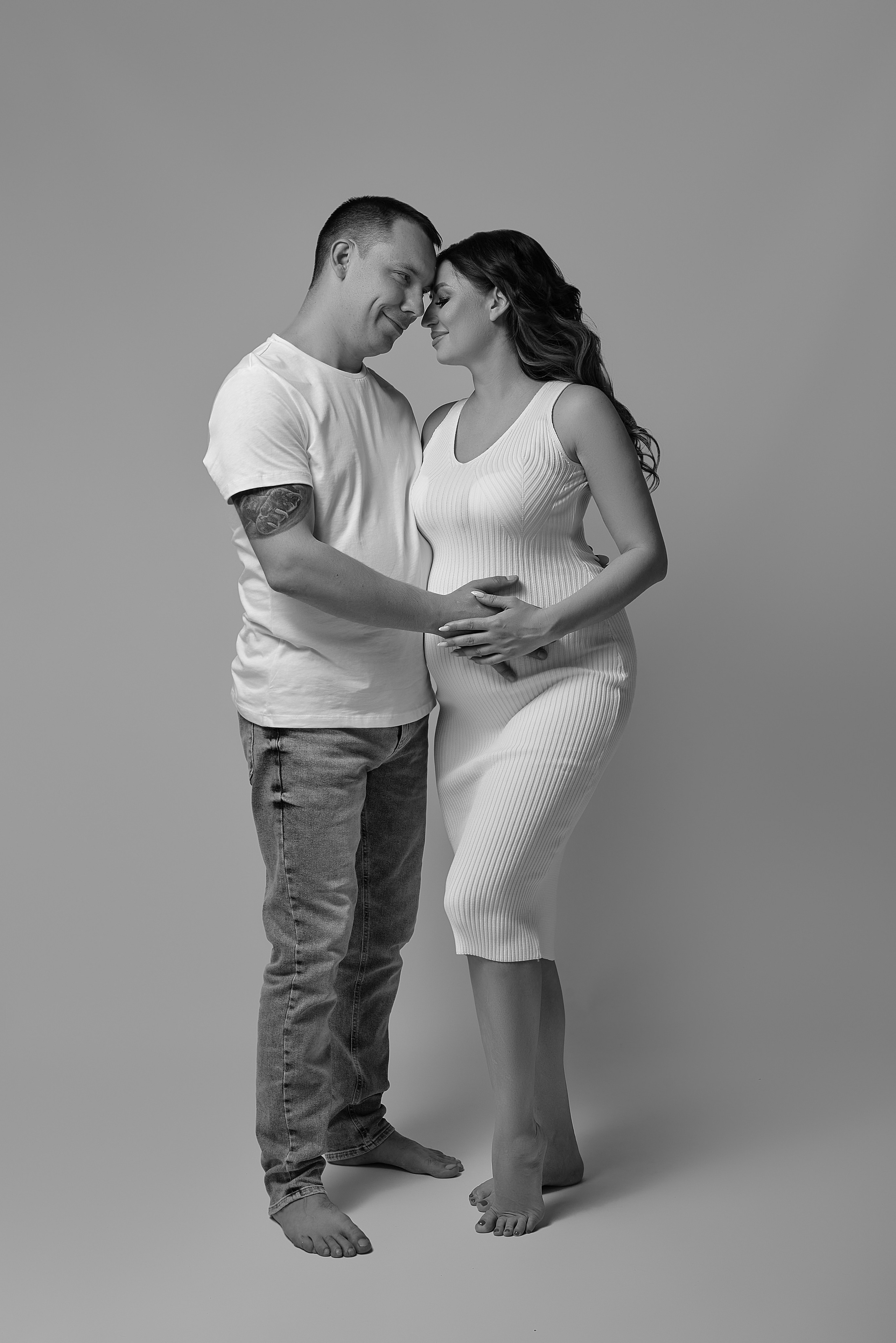 Фотосессия беременности минимализм. Фотограф беременности и новорожденных в Рязани