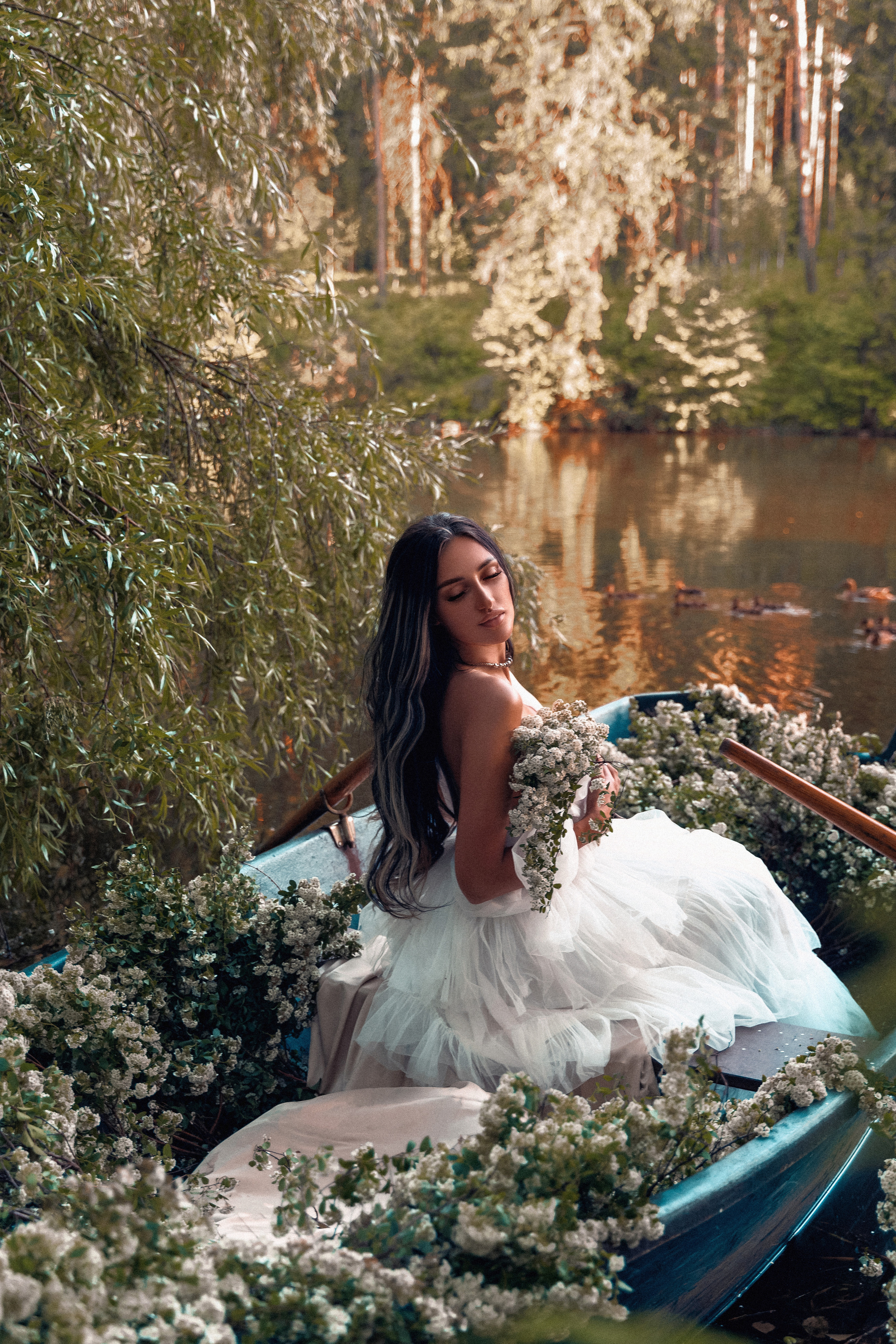 Flowers boat Alina. Photographer Italy (Rome)