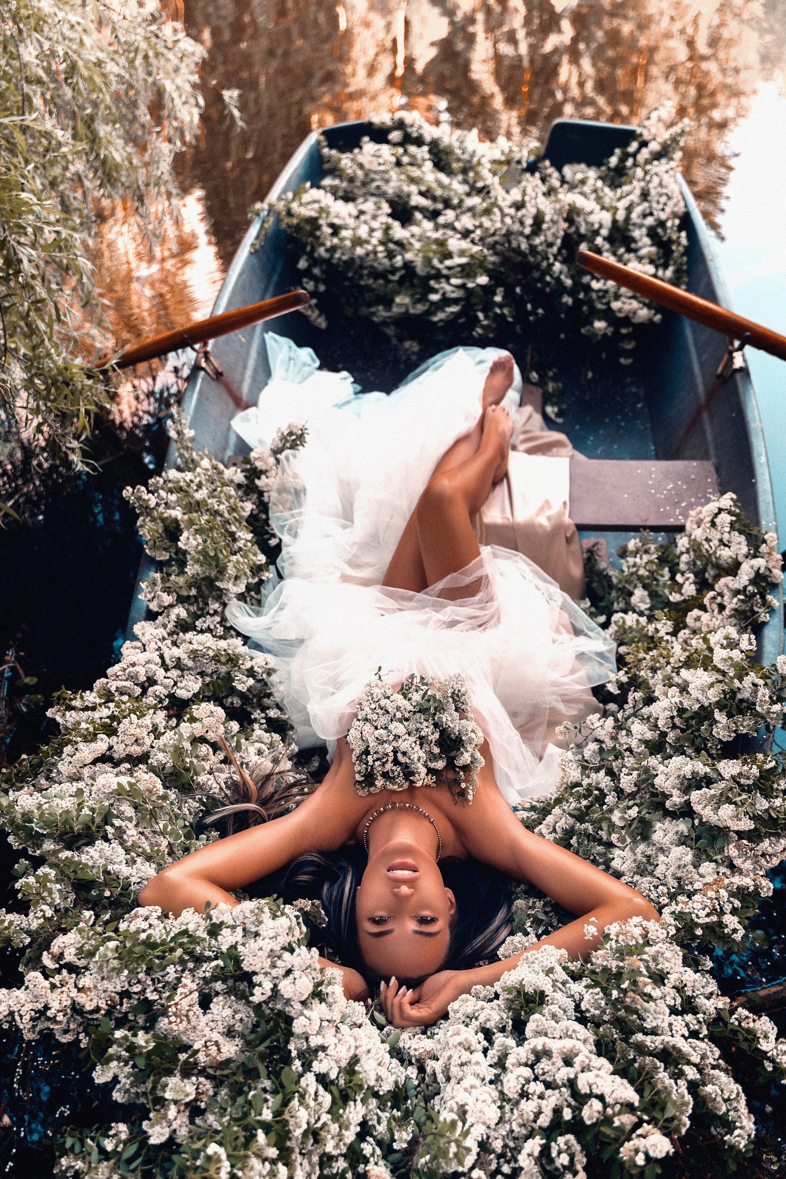 Flowers boat Alina. Photographer Italy (Rome)