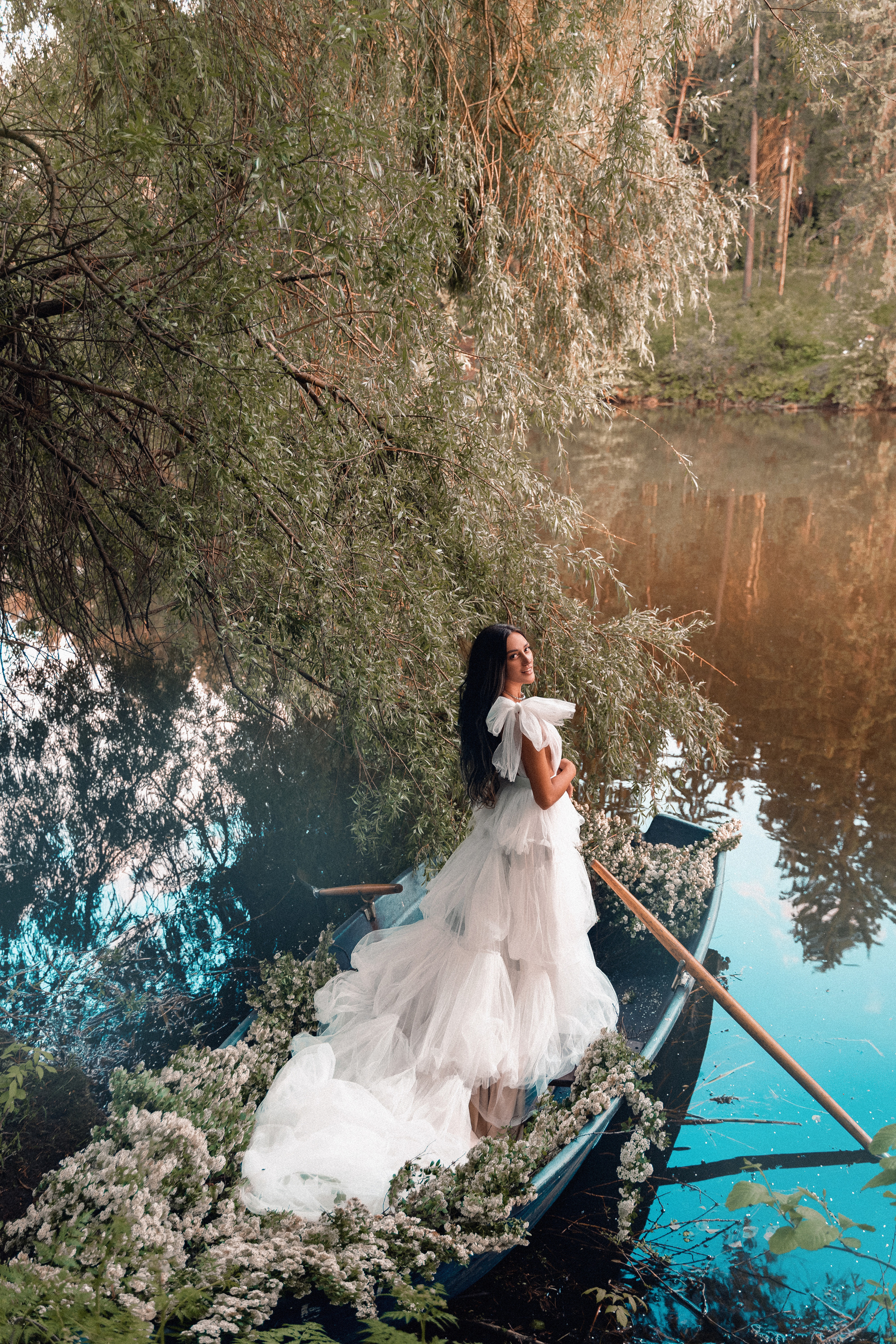 Flowers boat Alina. Photographer Italy (Rome)