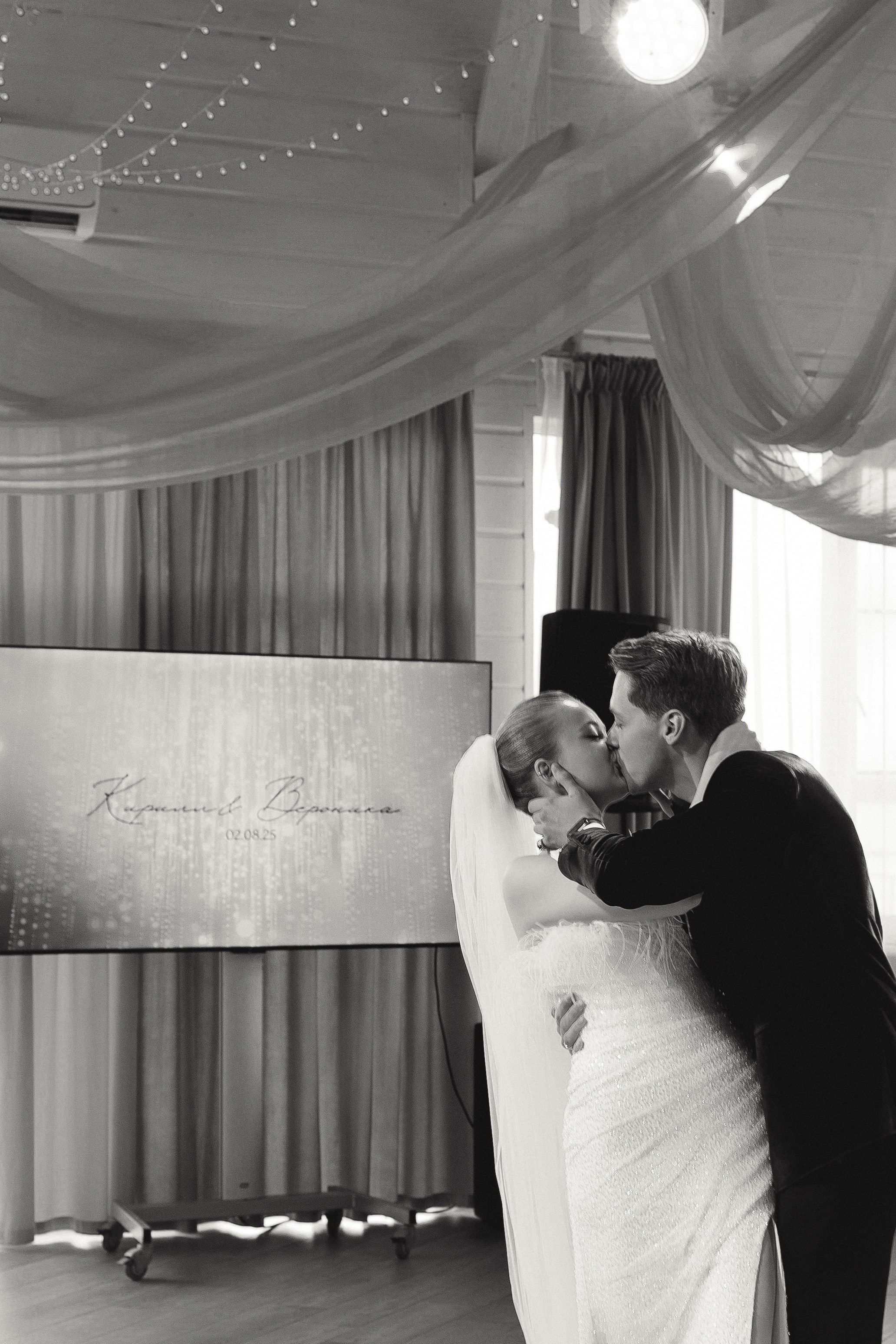 Влюбляться, целоваться. Свадебный фотограф в Москве | Профессиональный фотограф | Выгодные цены на услуги