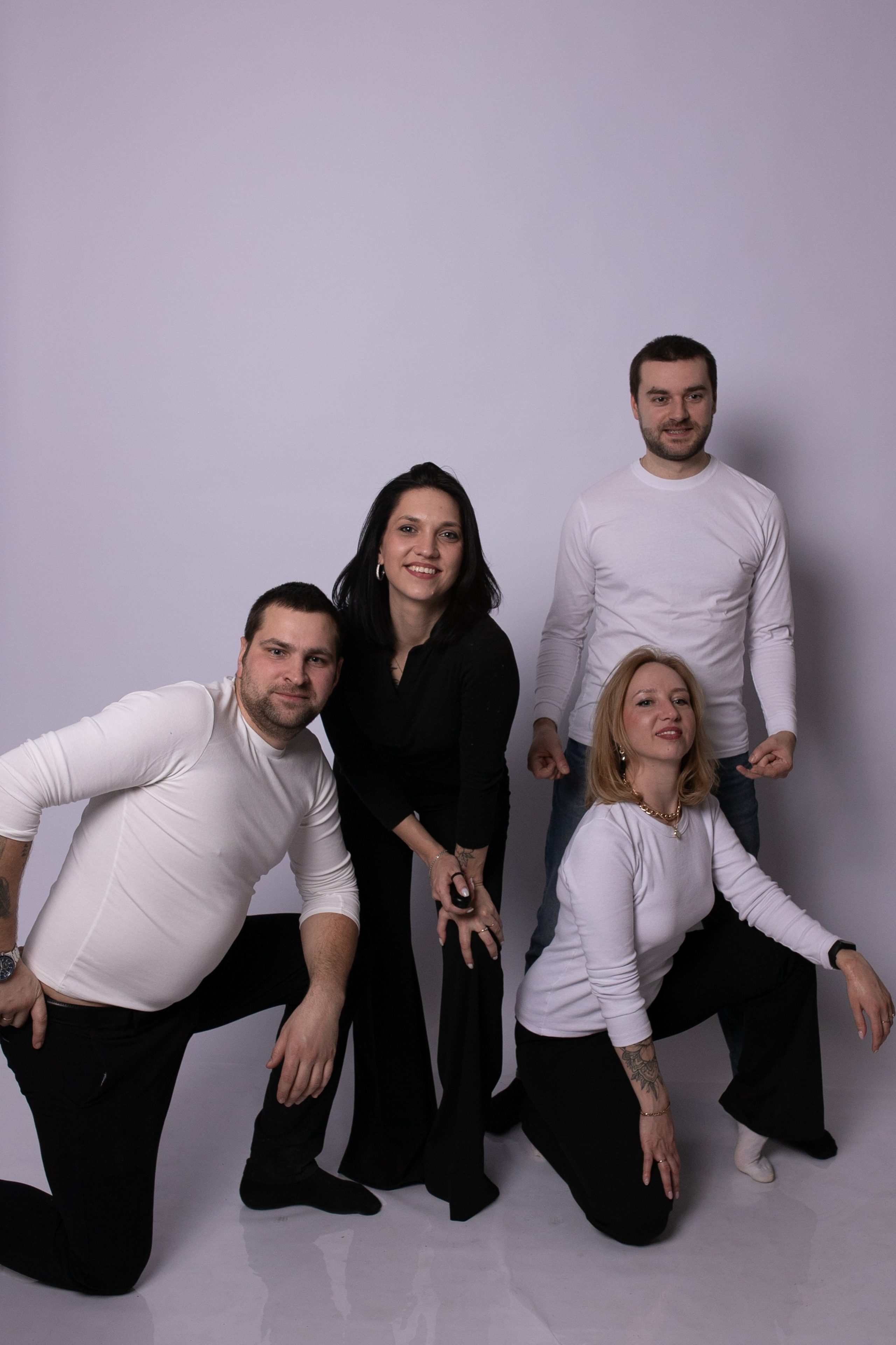 Друзья. Фотостудия без фотографа в Санкт-Петербурге (Сделай свой автопортрет)