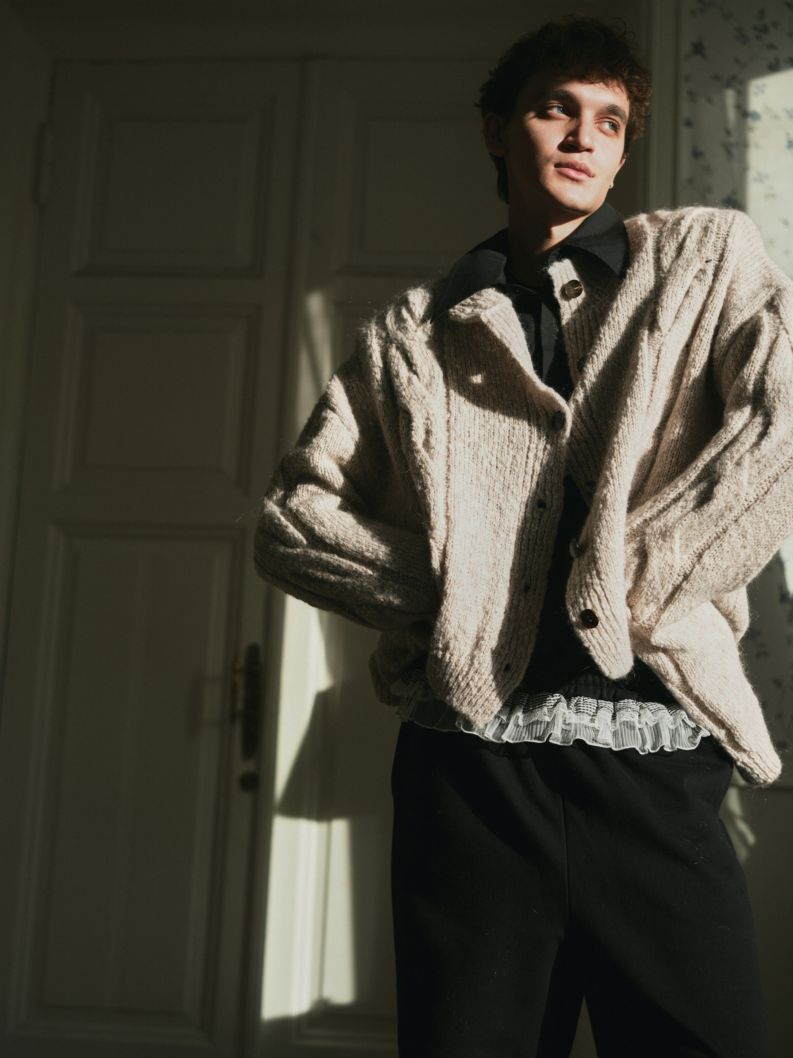 89233. Главная