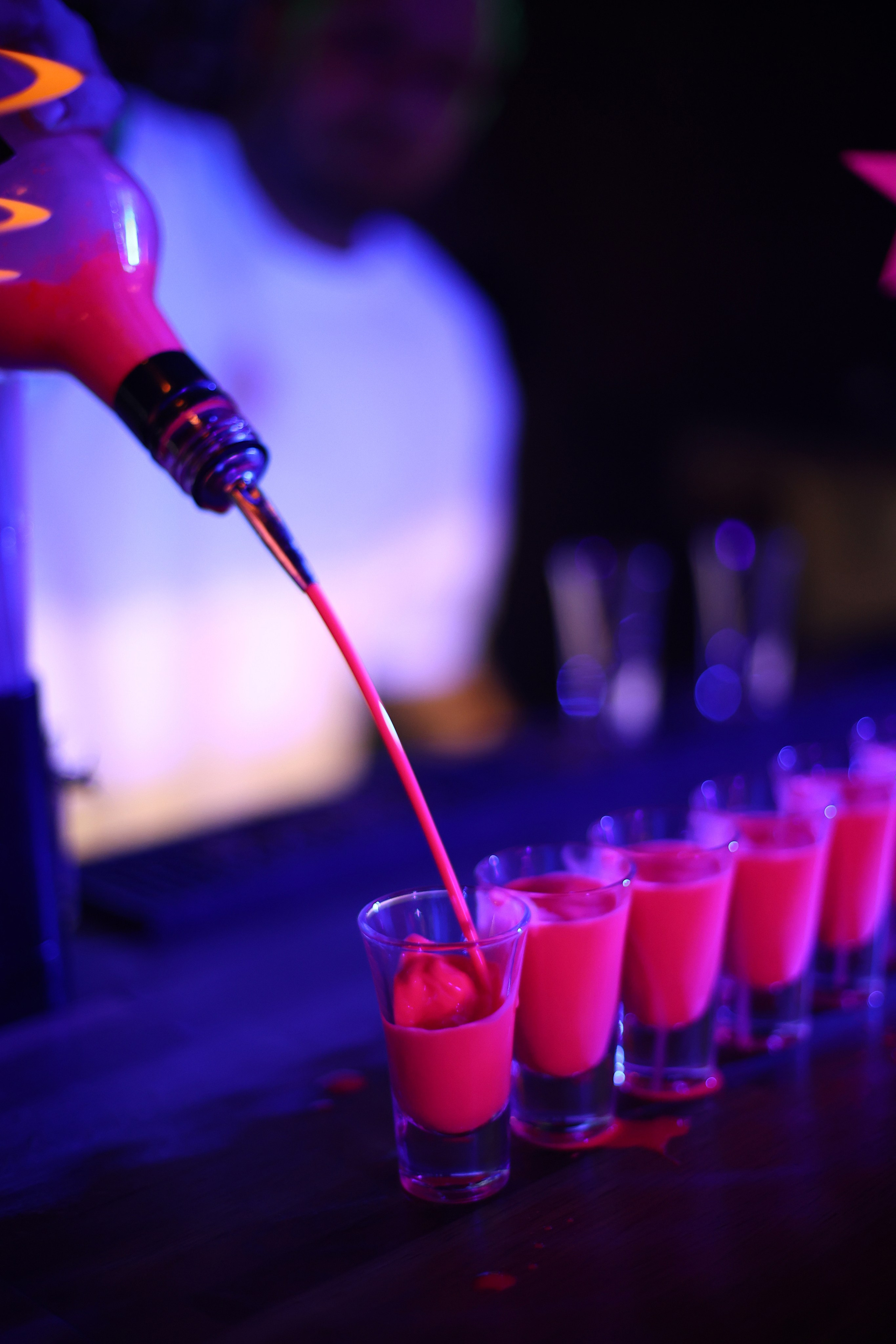 Neon Party 01.08.25. Мята Спортивная — Кальянная, караоке, бар в Минске