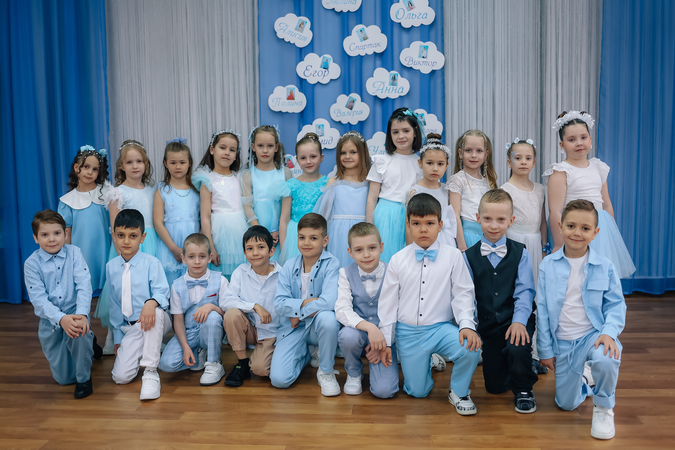 Семейный и детский женский фотограф в Новосибирске | Алёна Малахова продолжение следует  выпускные альбомы