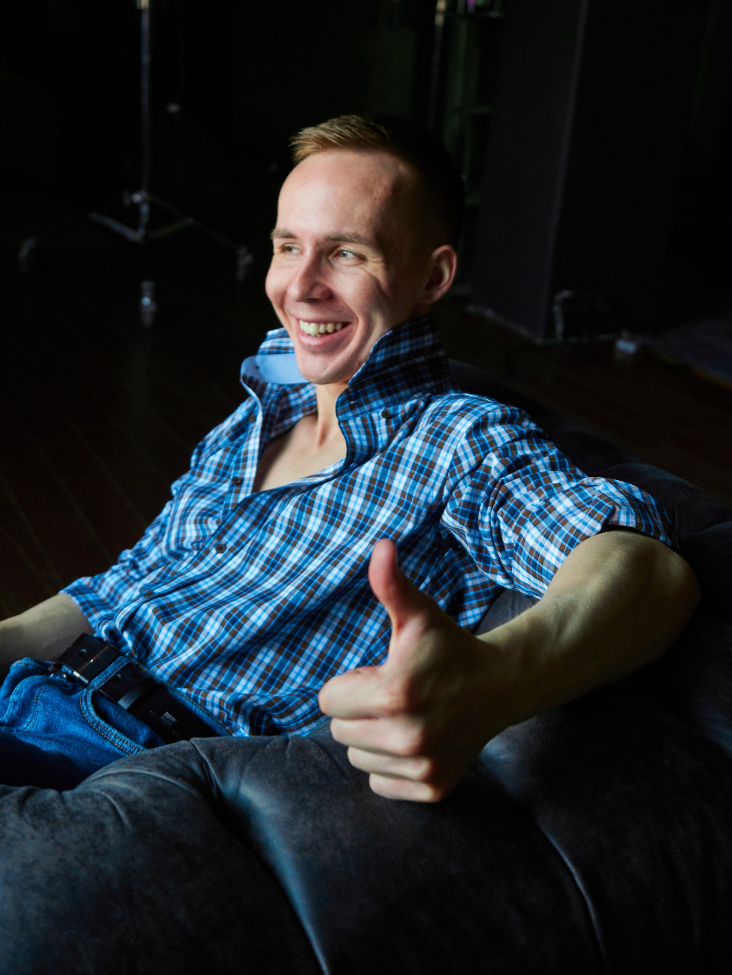 Игорь (ведущий). Главная