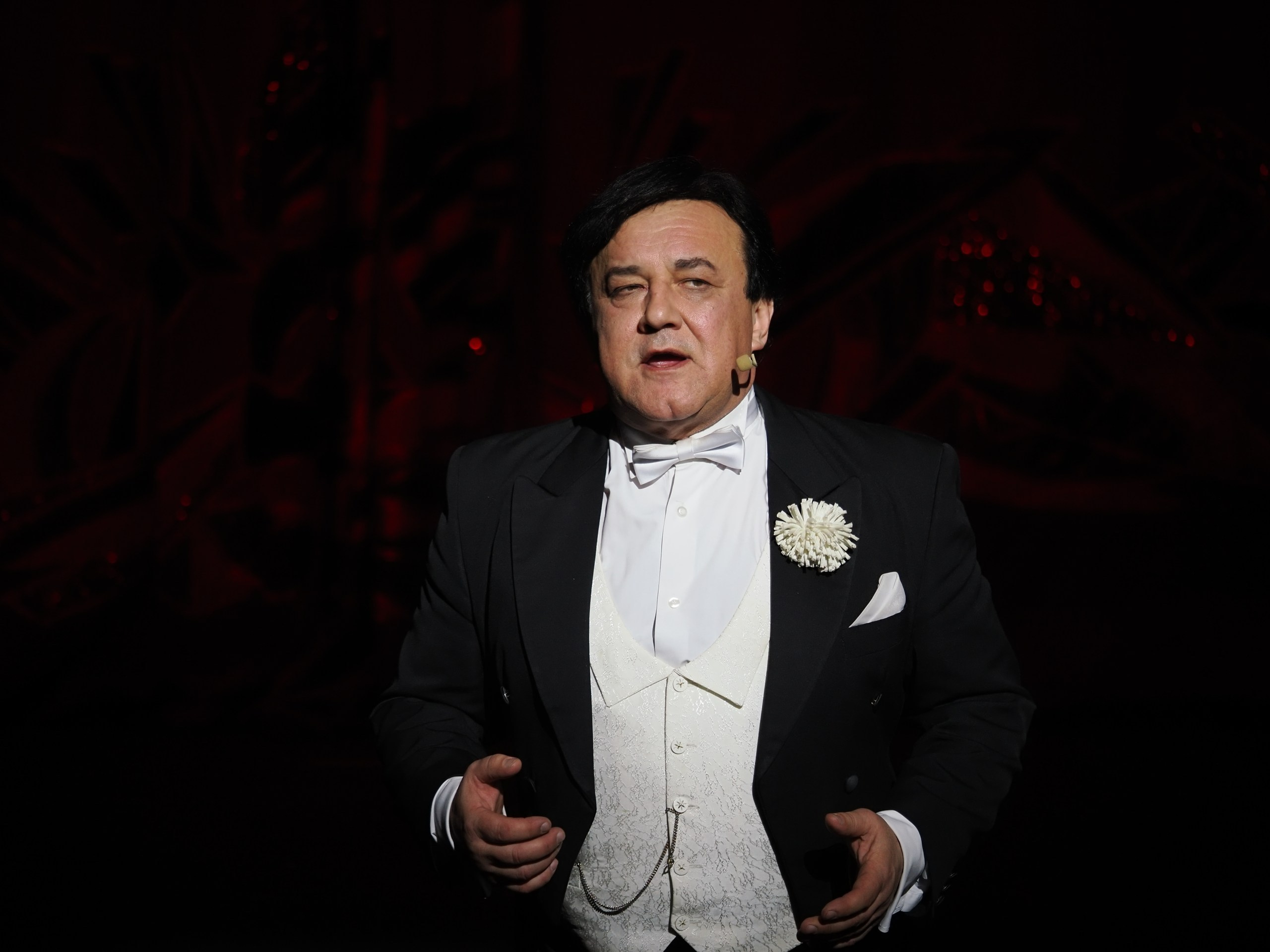 «БУФФ-ПАРАДИЗ» Летучая мышь (в Нск). Портретный и спортивный фотограф в Новосибирске и Твери Кононов Алексей