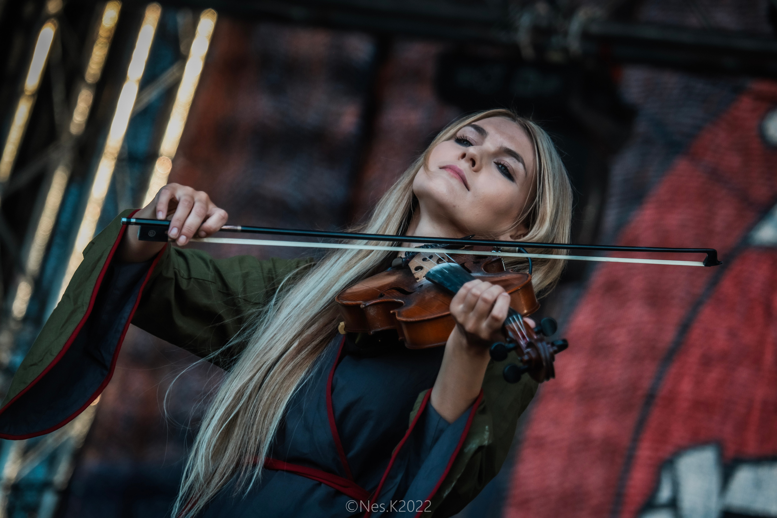 Тролль Гнёт Ель. Профессиональный фотограф в Москве и МО