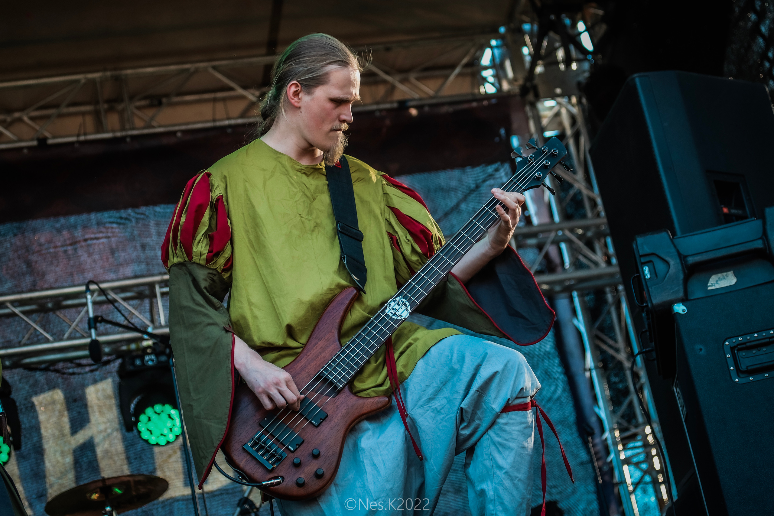 Тролль Гнёт Ель. Профессиональный фотограф в Москве и МО