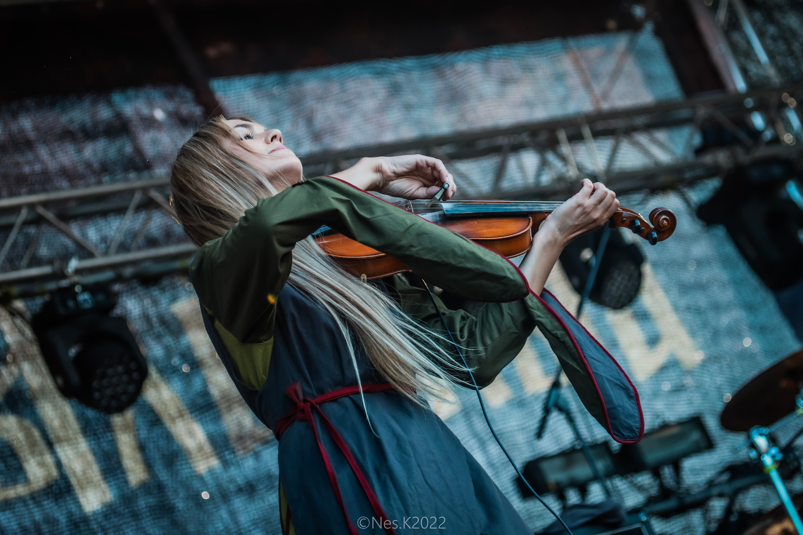 Тролль Гнёт Ель. Профессиональный фотограф в Москве и МО