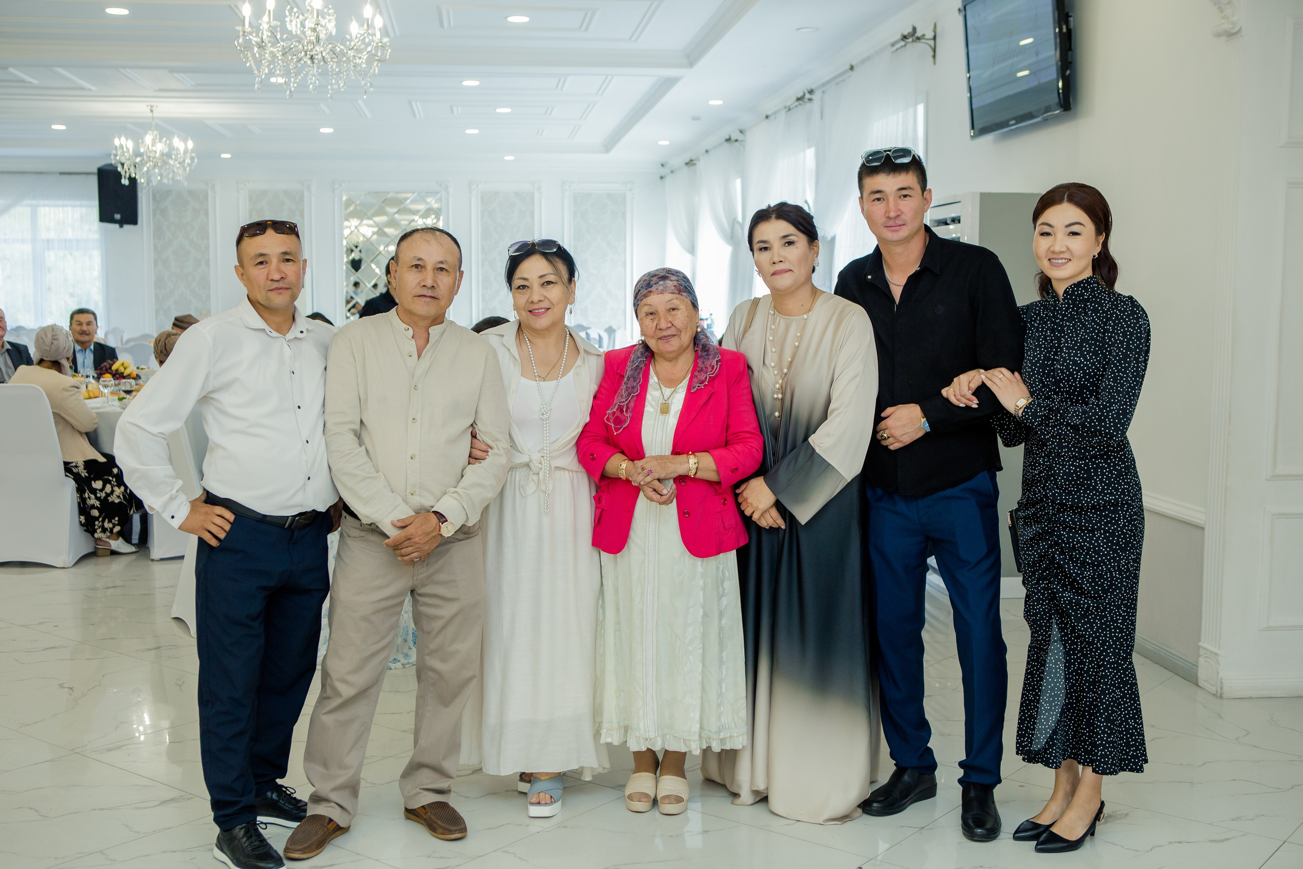 QYZ UZATU ZHADYRA. Свадебный и репортажный фотограф в Астане T.Yertay «Nomad media»