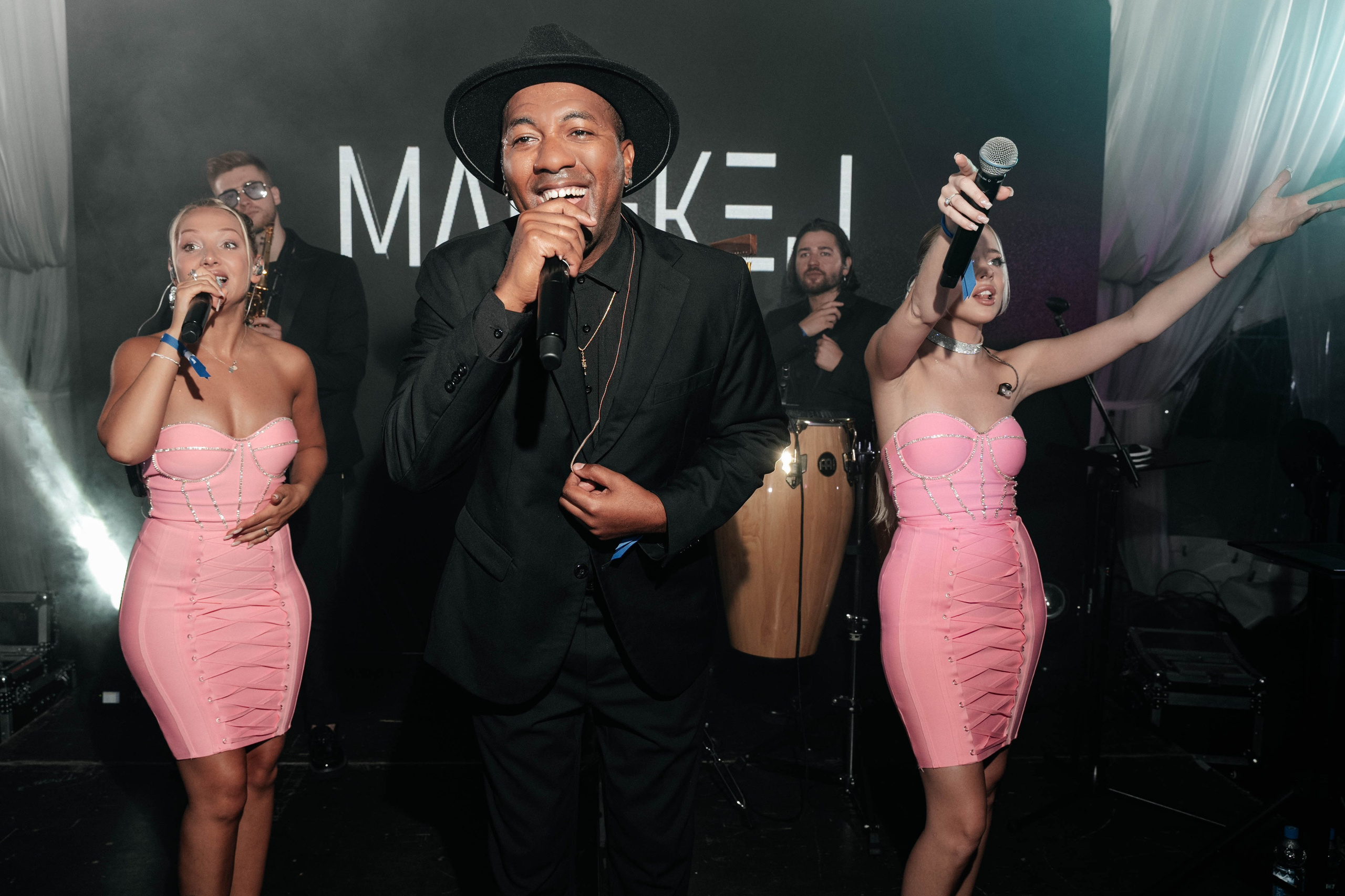 Бери заряд. Свадебный фотограф Москва Александра Аверкова