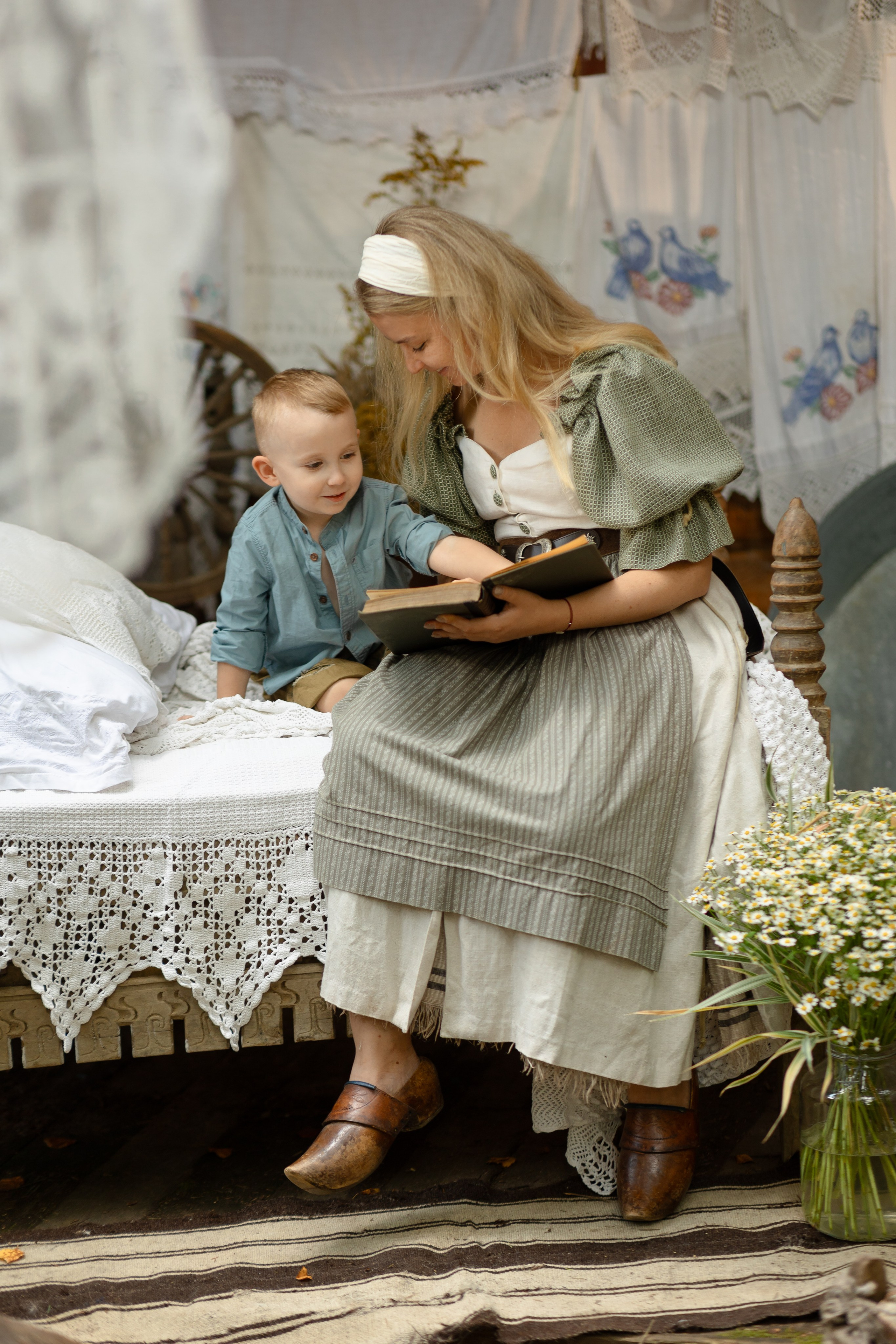 Kirja. Главная