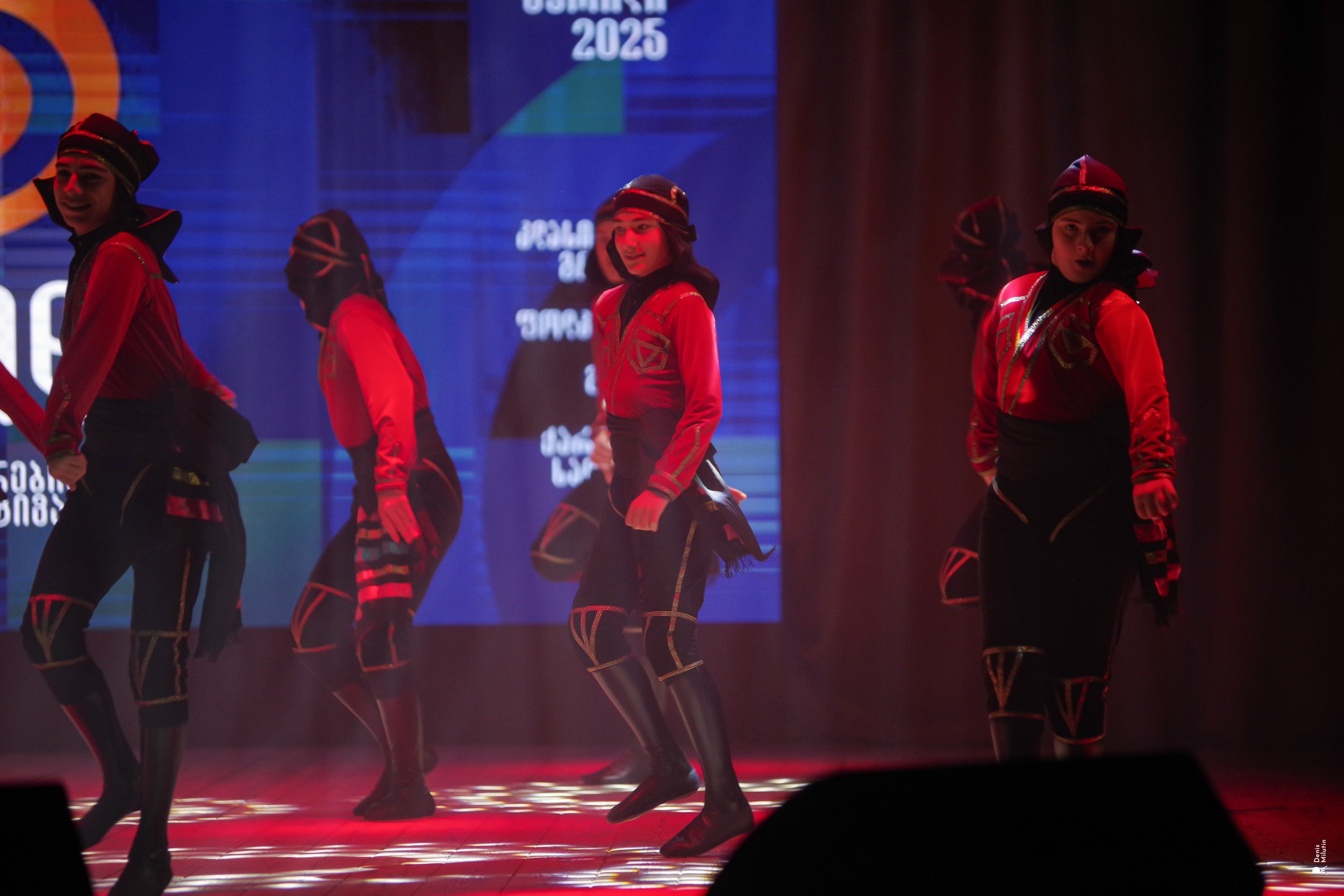 Танцы в Хоби. Портретный фотограф Денис Милютин