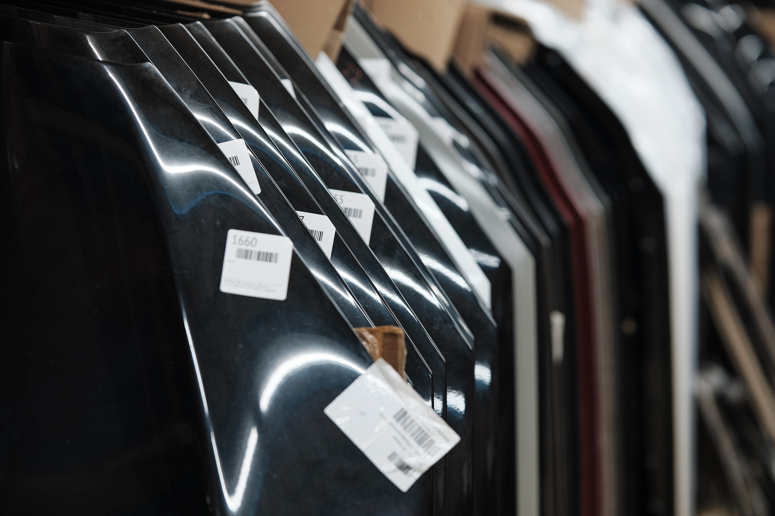 «Крыло переднее левое Mercedes-Benz W213 оригинальная кузовная деталь»«Правая дверь Mercedes-Benz E-Class W213 с заводской окраской»«Капот Mercedes-Benz S-Class W222 оригинальный, новый»«Бампер передний Mercedes-Benz GLC X253 с креплениями»«Задняя панель кузова Mercedes-Benz C-Class W205 для замены»«Усилитель порога Mercedes-Benz V-Class W447 левая сторона»«Арка колеса задняя правая Mercedes-Benz GLS X167 оригинал»«Поддомкратник Mercedes-Benz A-Class W177 с усилителем»«Крыло заднее левое Mercedes-Benz GLE W167 с лаковым покрытием»«Капот Mercedes-Maybach S-Class W223 оригинальная запчасть»«Передний бампер Mercedes-Maybach GLS X167 с датчиками парковки»