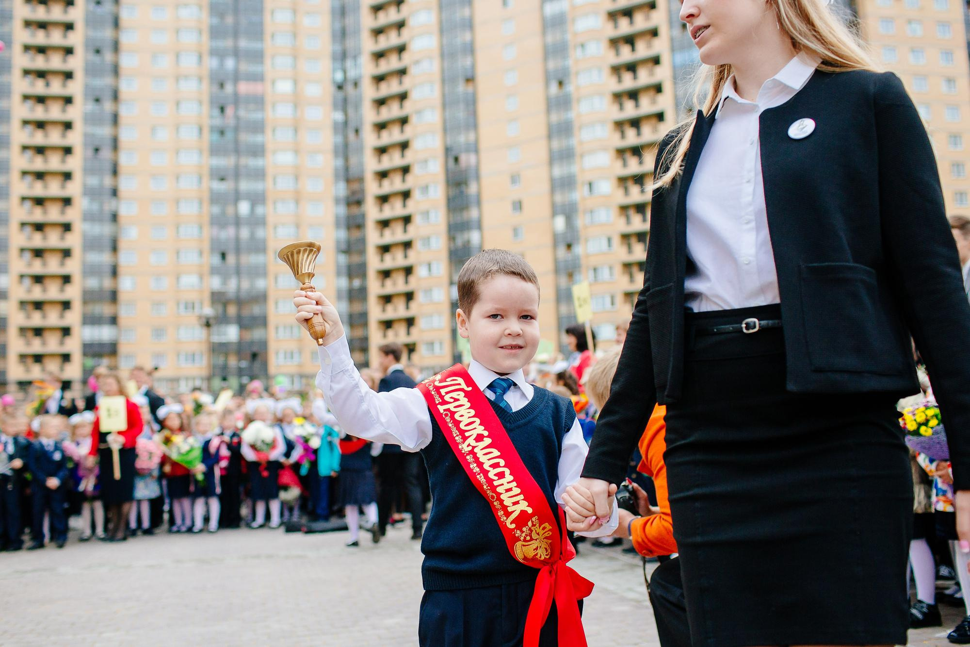 Фотосъемка первоклассников. Фотосъемка 1 сентября. Фотограф в школу. Линейка 1 сентября