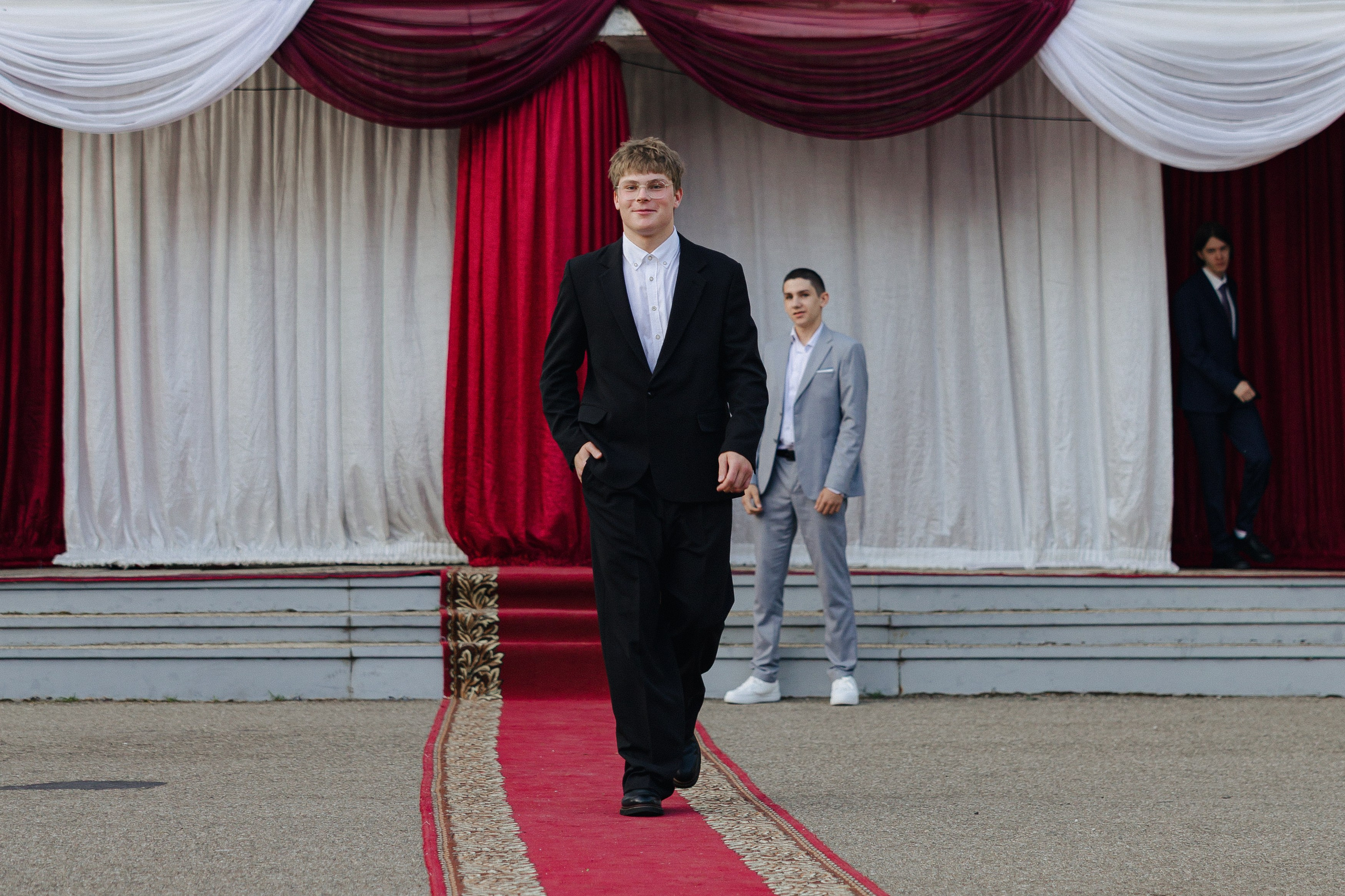 Вручение аттестатов. Свадебный фотограф Роман Еремеев