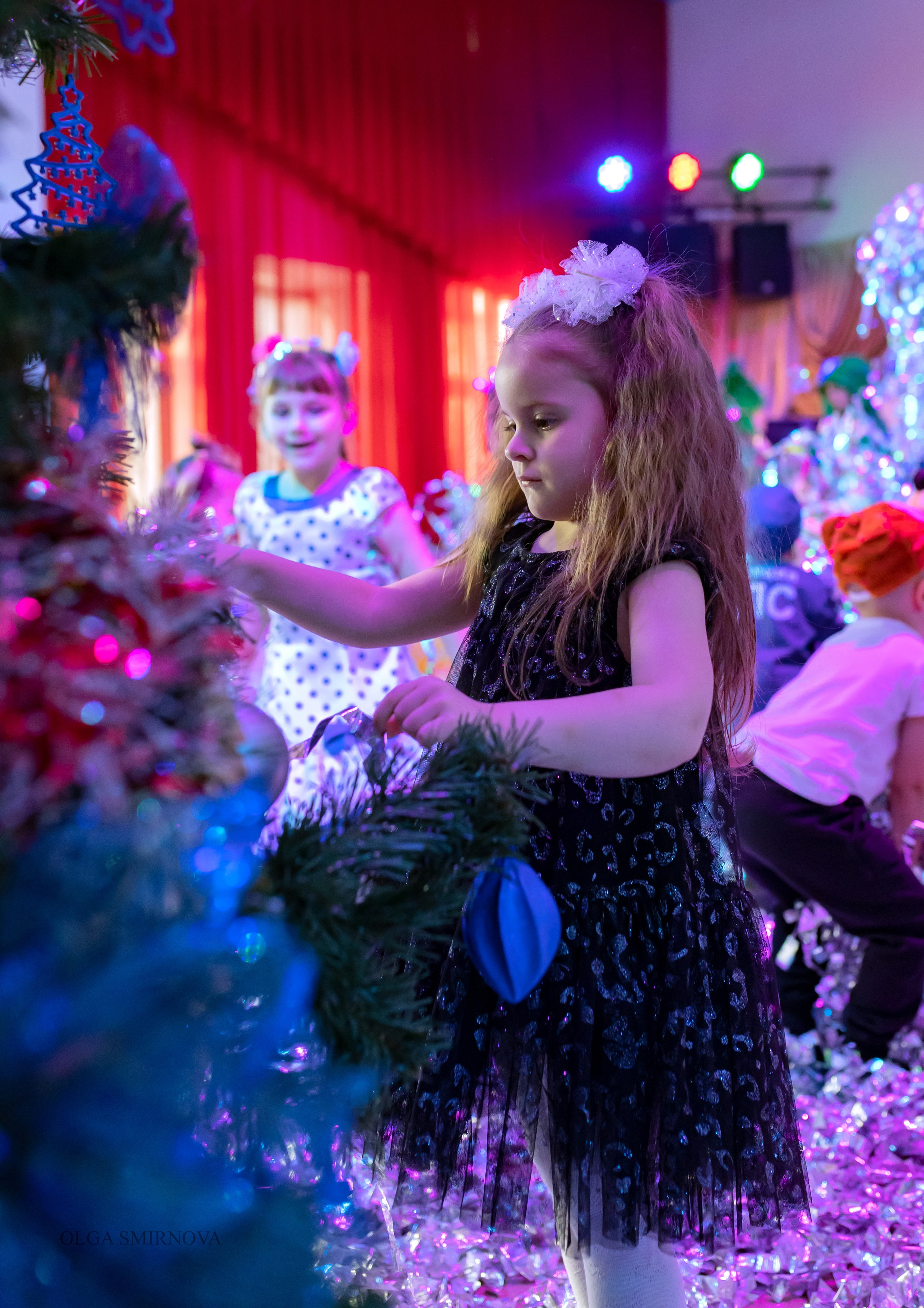 Утренник в ДОФ 04.01.25. Ольга Смирнова юрист, фотограф